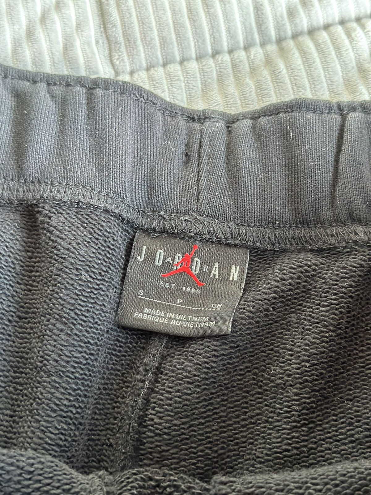 Fragment Design × Nike Nike x Fragment Design x Travis Scott "Jordan" Shorts Size US 32 / EU 48 - 4 Thumbnail