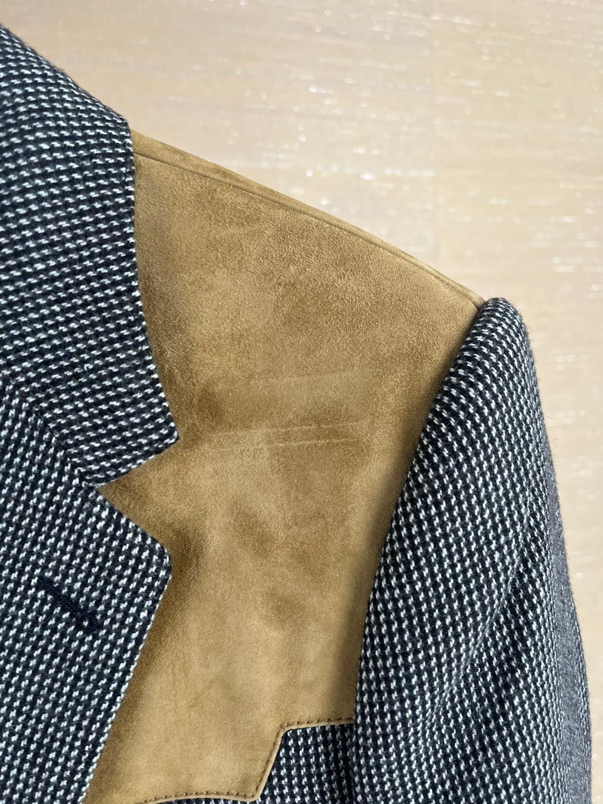 Celine Veste Classic Micro Tweed With Suede Shoulder Embroidery Size US M / EU 48-50 / 2 - 5 Thumbnail