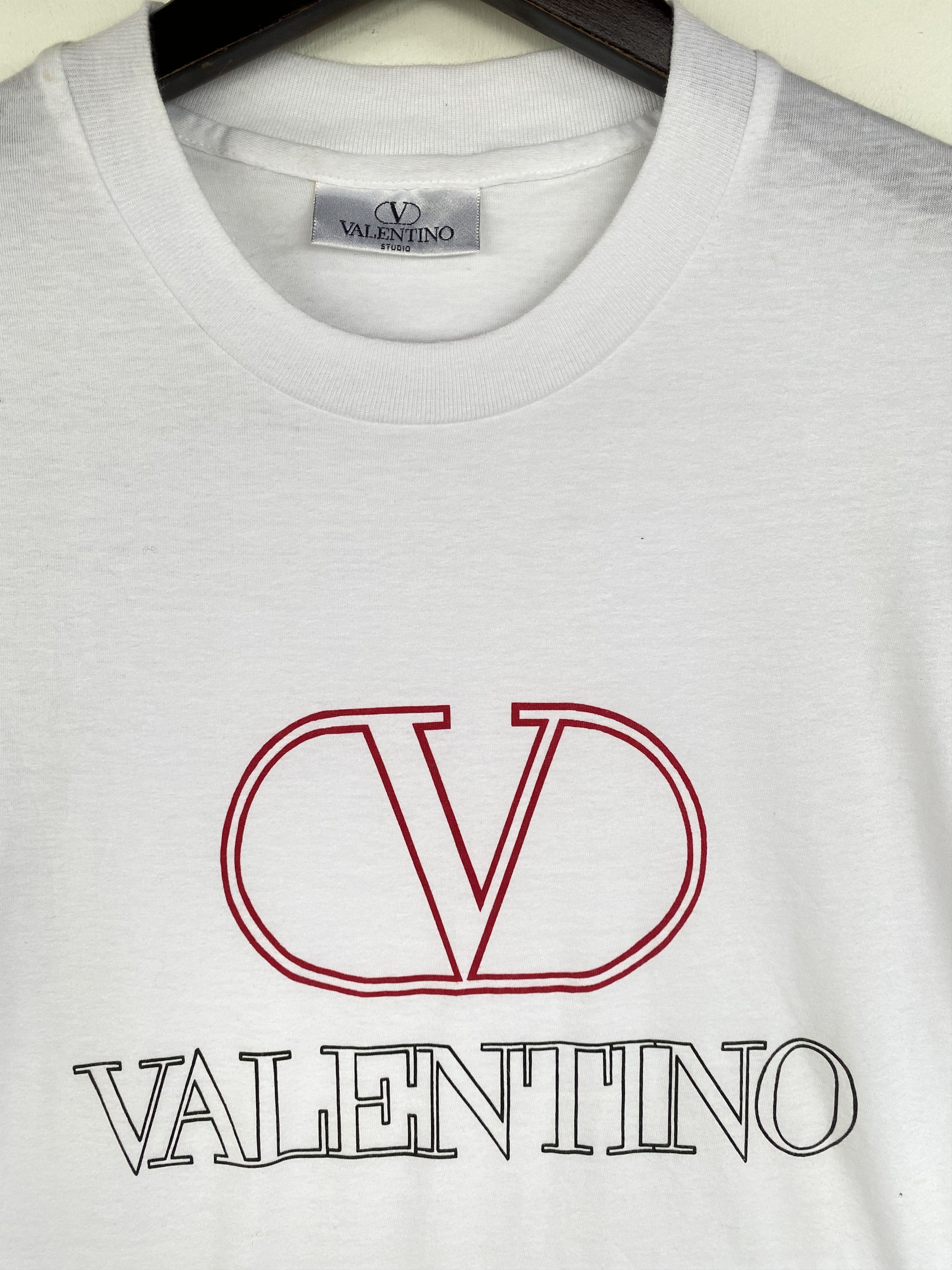 Valentino 💥 VINTAGE VALENTINO studio branded tee shirt Size US M / EU 48-50 / 2 - 4 Thumbnail
