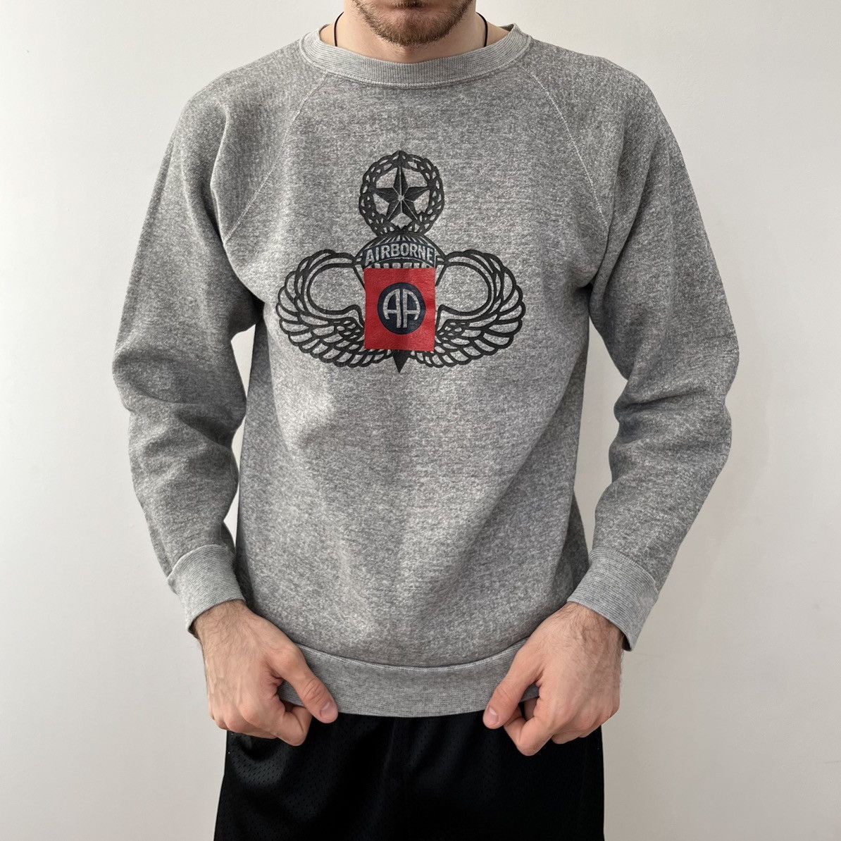 Vintage VINTAGE AIRBORNE FORCES U.S. ARMY SWEATSHIRT Size US M / EU 48-50 / 2 - 1 Thumbnail