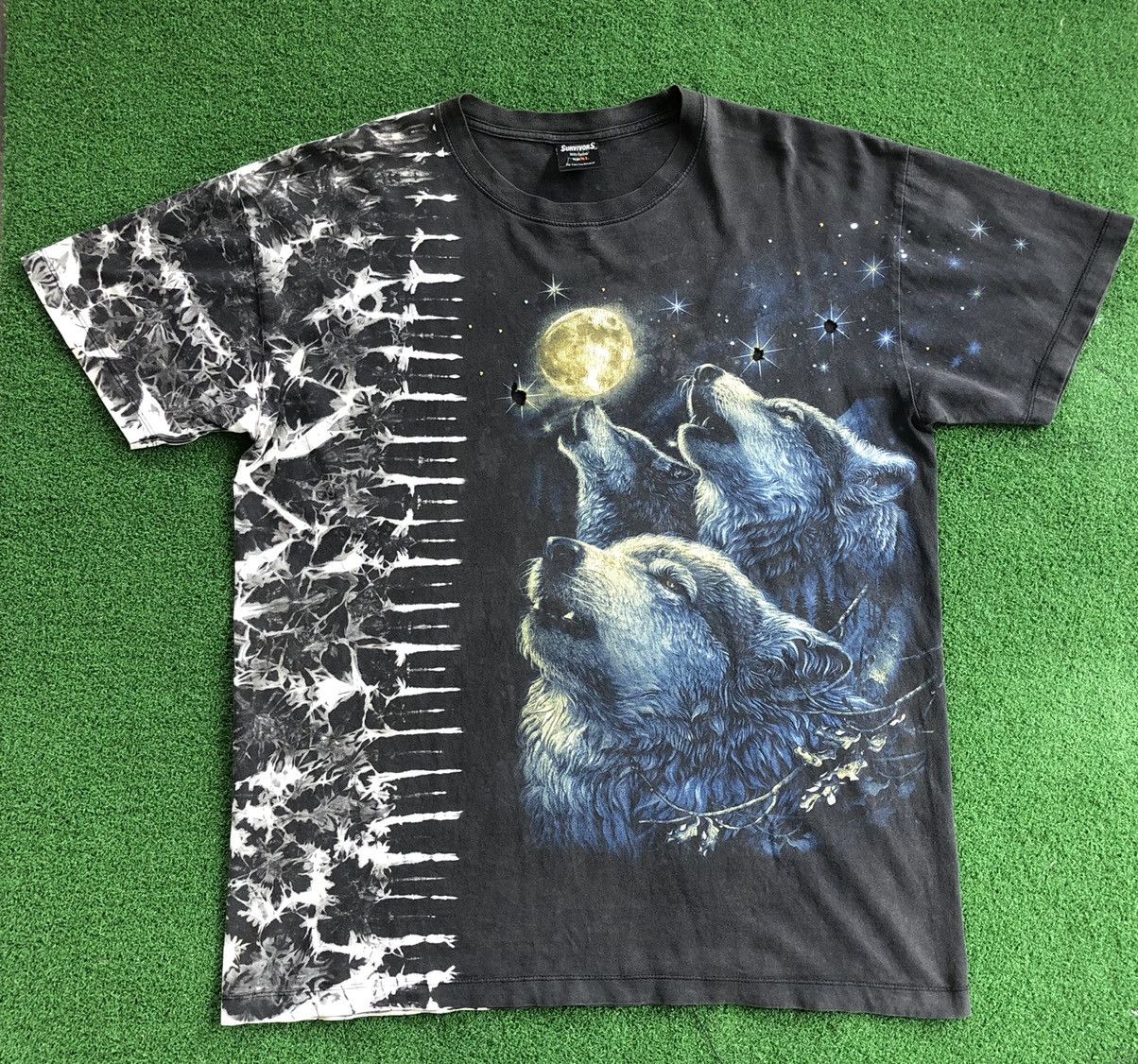 Habitat × Vintage Vintage 90s Wolfs and Moon T-Shirt Rare! Size US XL / EU 56 / 4 - 1 Thumbnail