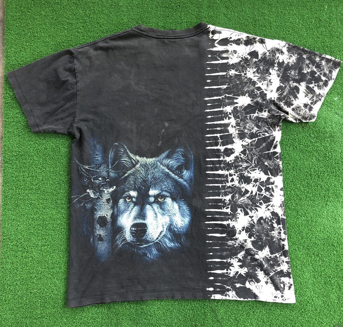 Habitat × Vintage Vintage 90s Wolfs and Moon T-Shirt Rare! Size US XL / EU 56 / 4 - 7 Thumbnail