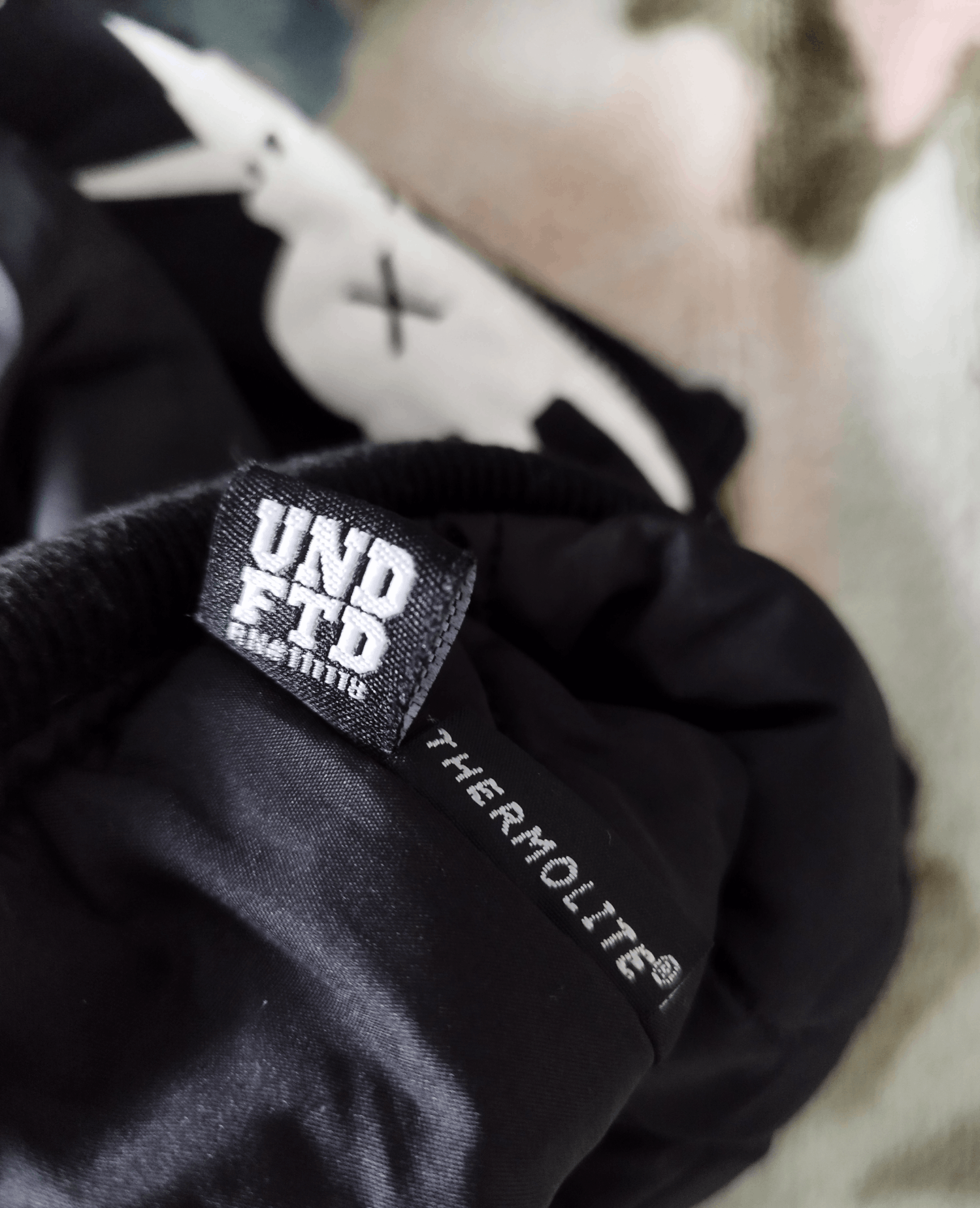 Undefeated Undefeated Skull Thermolite Black Bomber Jacket Size US XL / EU 56 / 4 - 9 Thumbnail