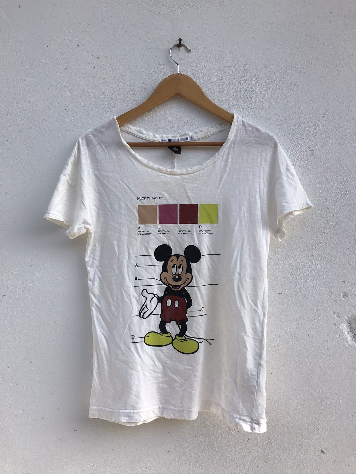uniqlo x undercover mickey mouse shirt