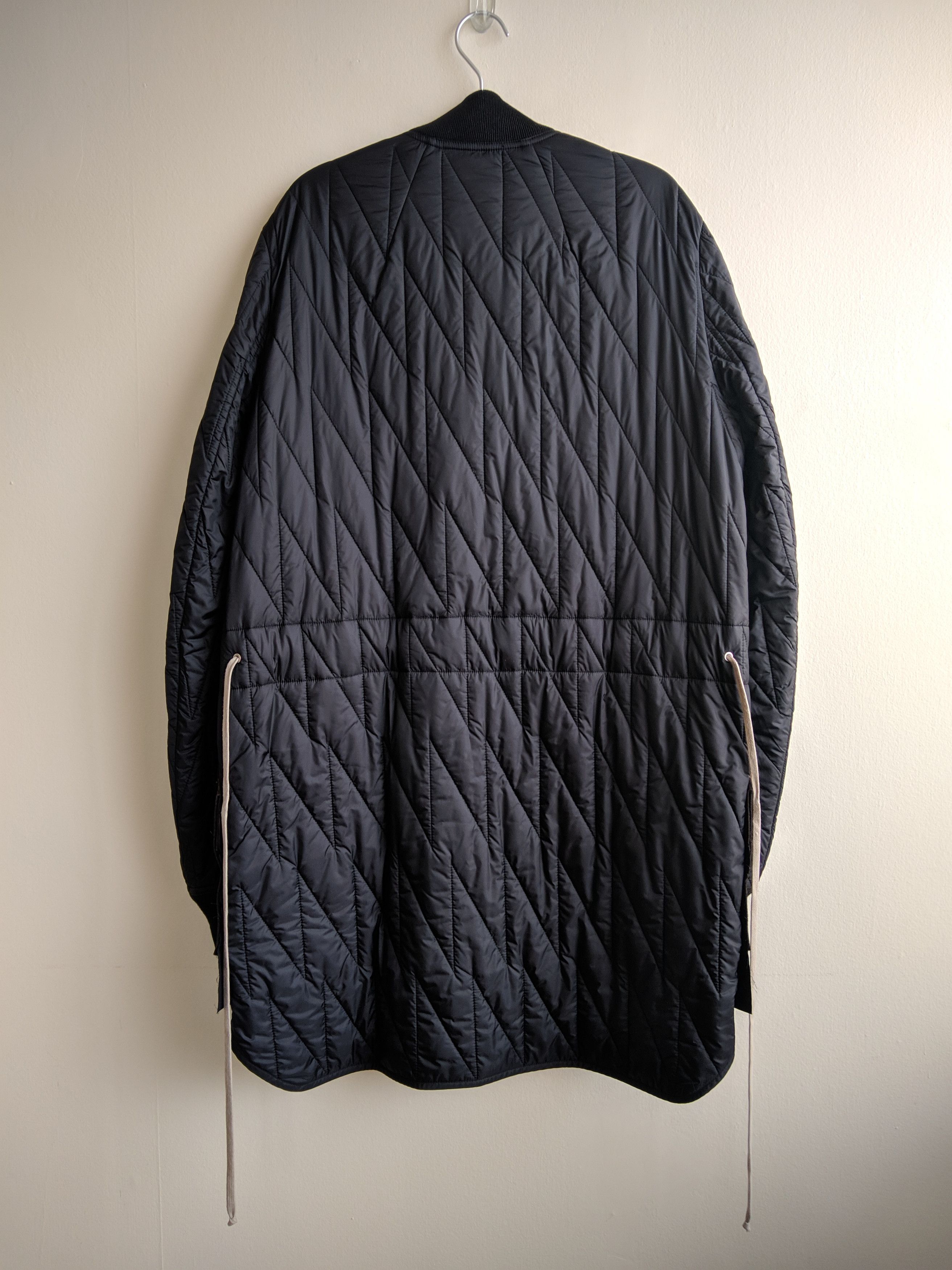 Rick Owens BNWT RICK OWENS FW19 LARRY RUNWAY QUILTED LINER PEACOAT Size US M / EU 48-50 / 2 - 5 Thumbnail