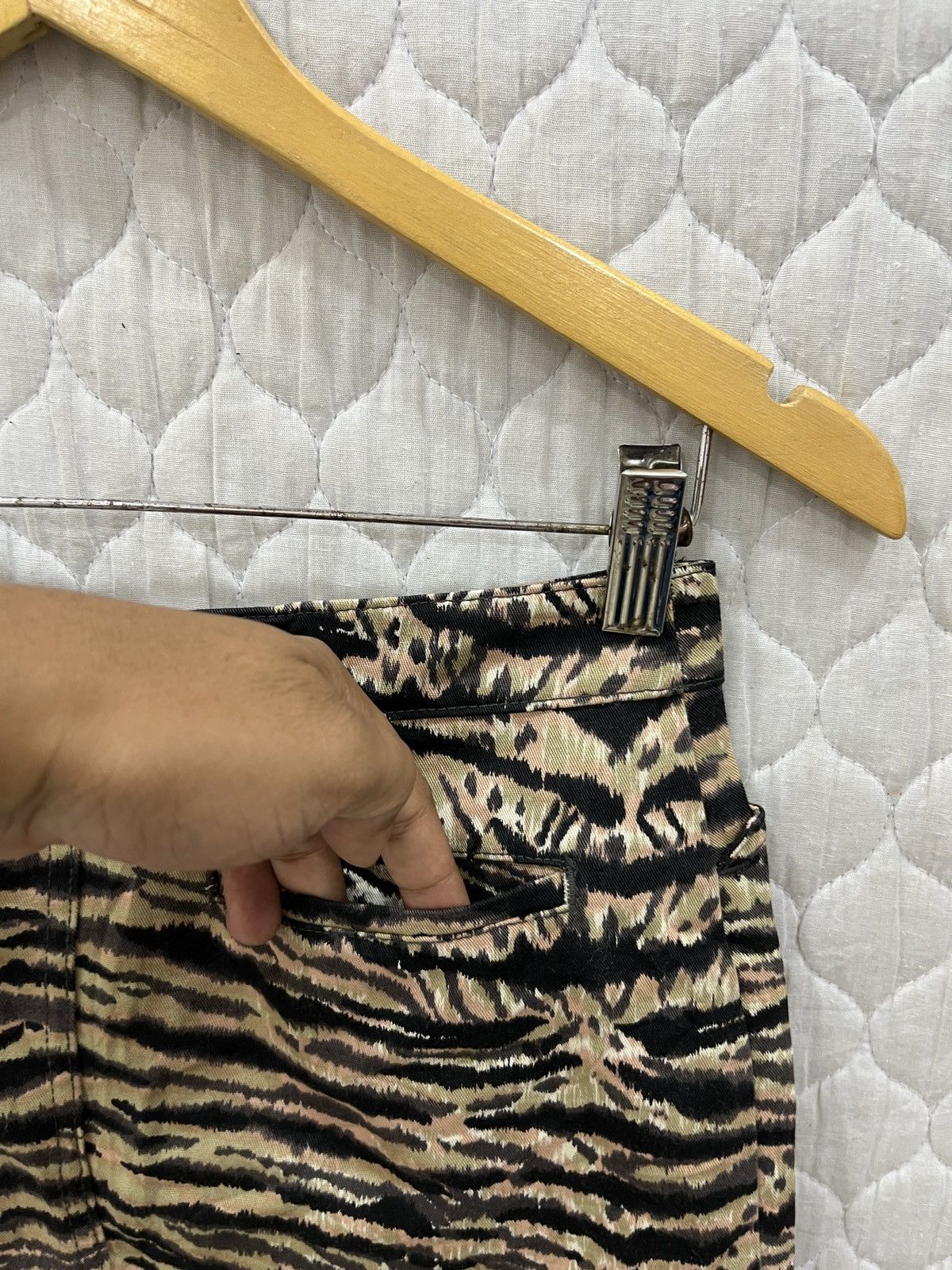 Hypebeast × Japanese Brand (Nnn). WORLD WIDE LOVE! JAPANESE HYPEBEAST SKIRT Size 27" / US 4 / IT 40 - 10 Thumbnail