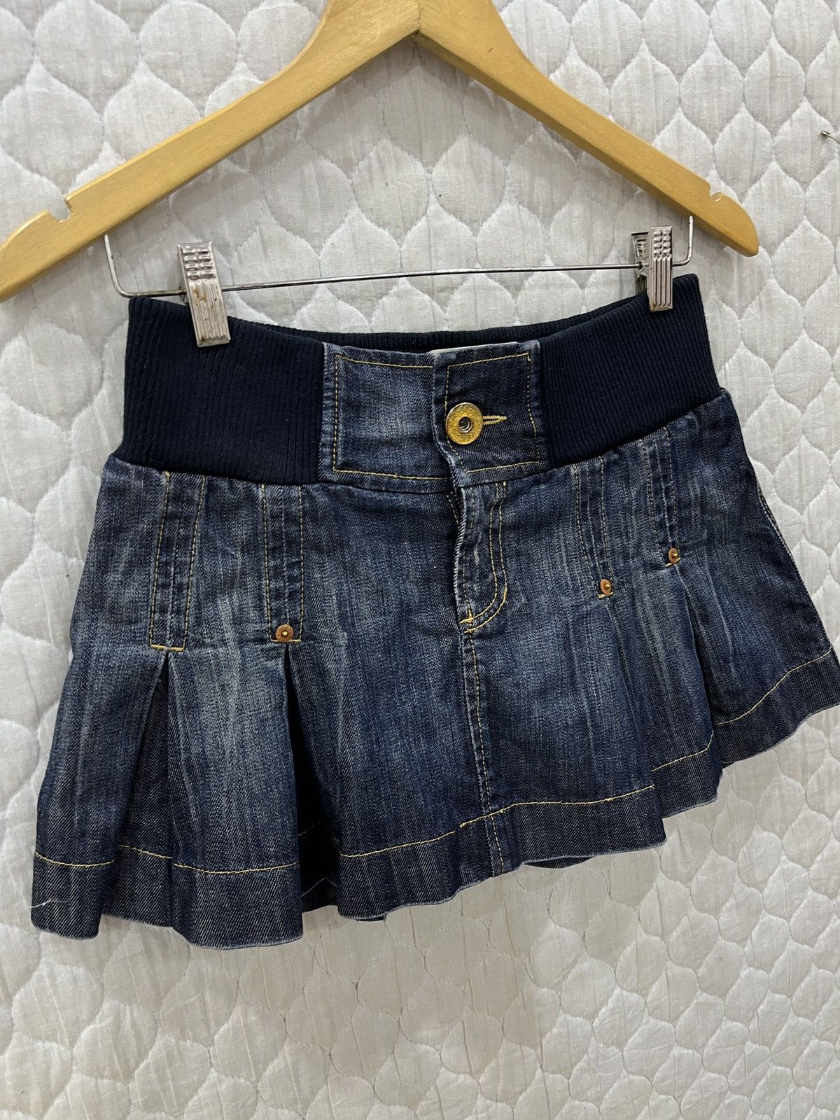 Hypebeast (Nnn). TRF DENIM RULES HYPEBEAST SKIRT Size 26" / US 2 / IT 38 - 3 Thumbnail