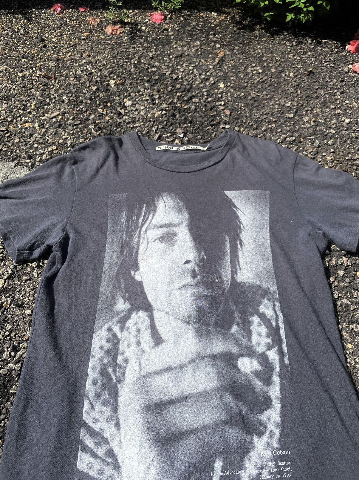 Nirvana × Vintage Vintage Nirvana Kurt Cobain Photo Tee 1993 T Shirt Size US M / EU 48-50 / 2 - 1 Thumbnail