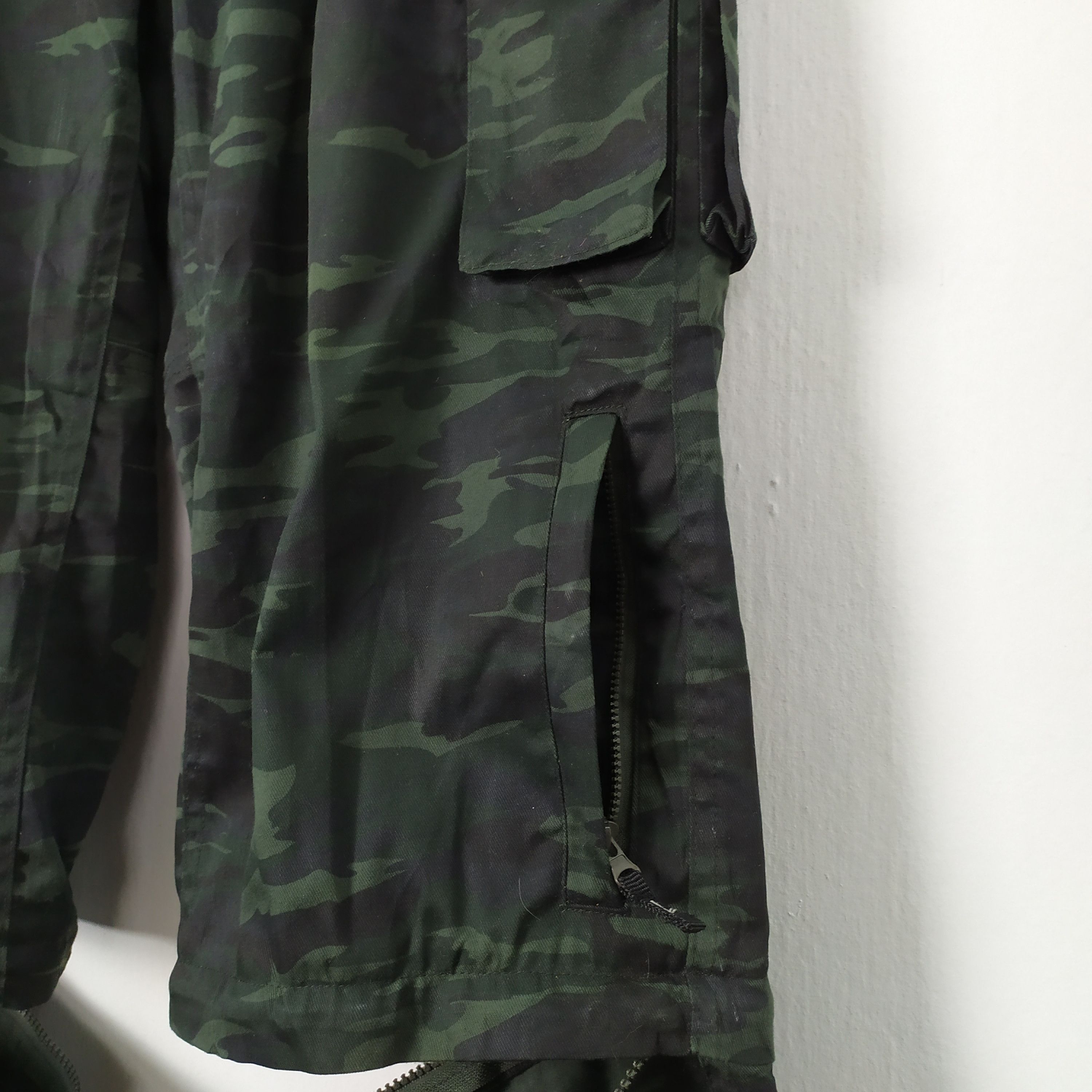 Japanese Brand 9 POCKET FORECAST CAMO CARGO PANTS Size US 30 / EU 46 - 7 Thumbnail