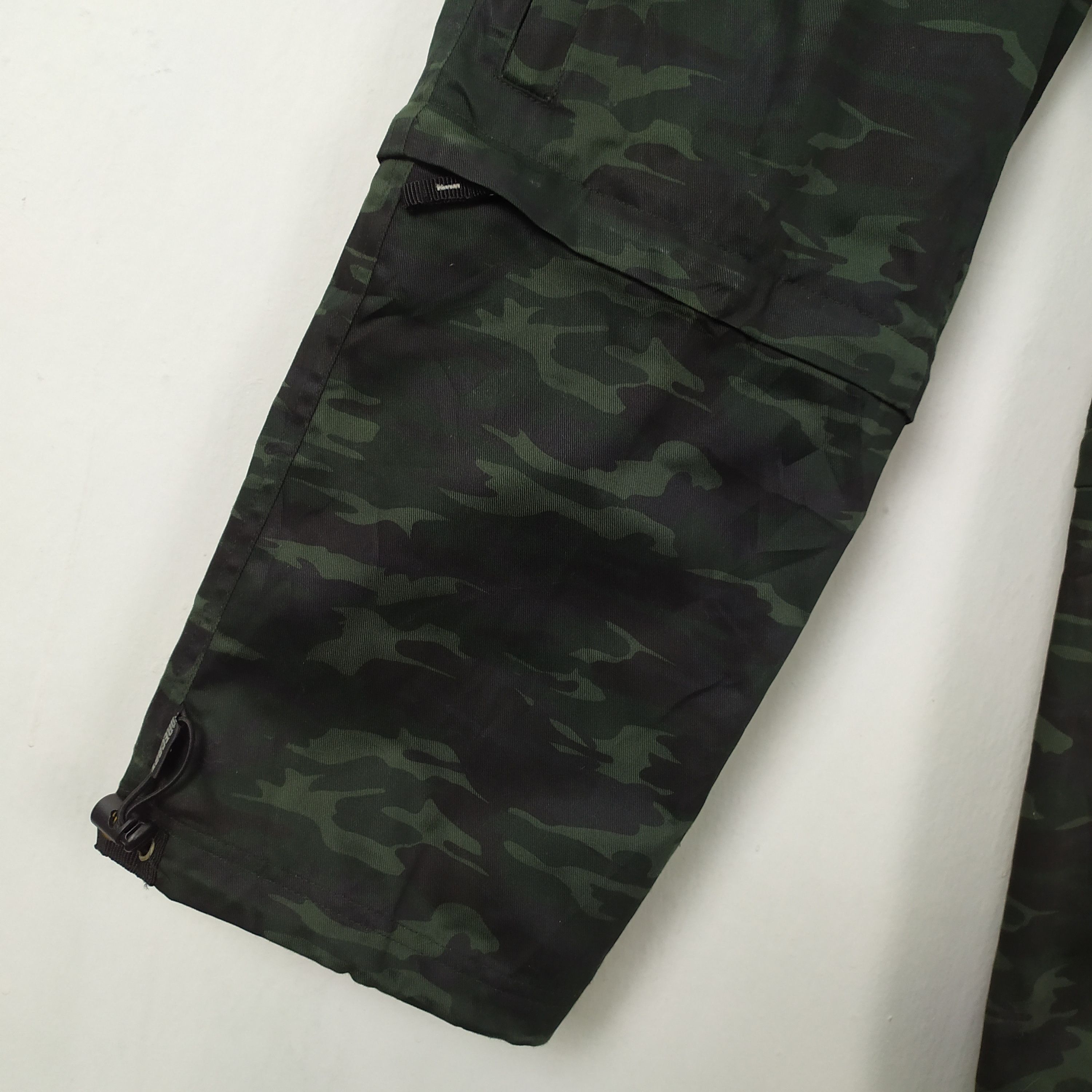 Japanese Brand 9 POCKET FORECAST CAMO CARGO PANTS Size US 30 / EU 46 - 6 Thumbnail