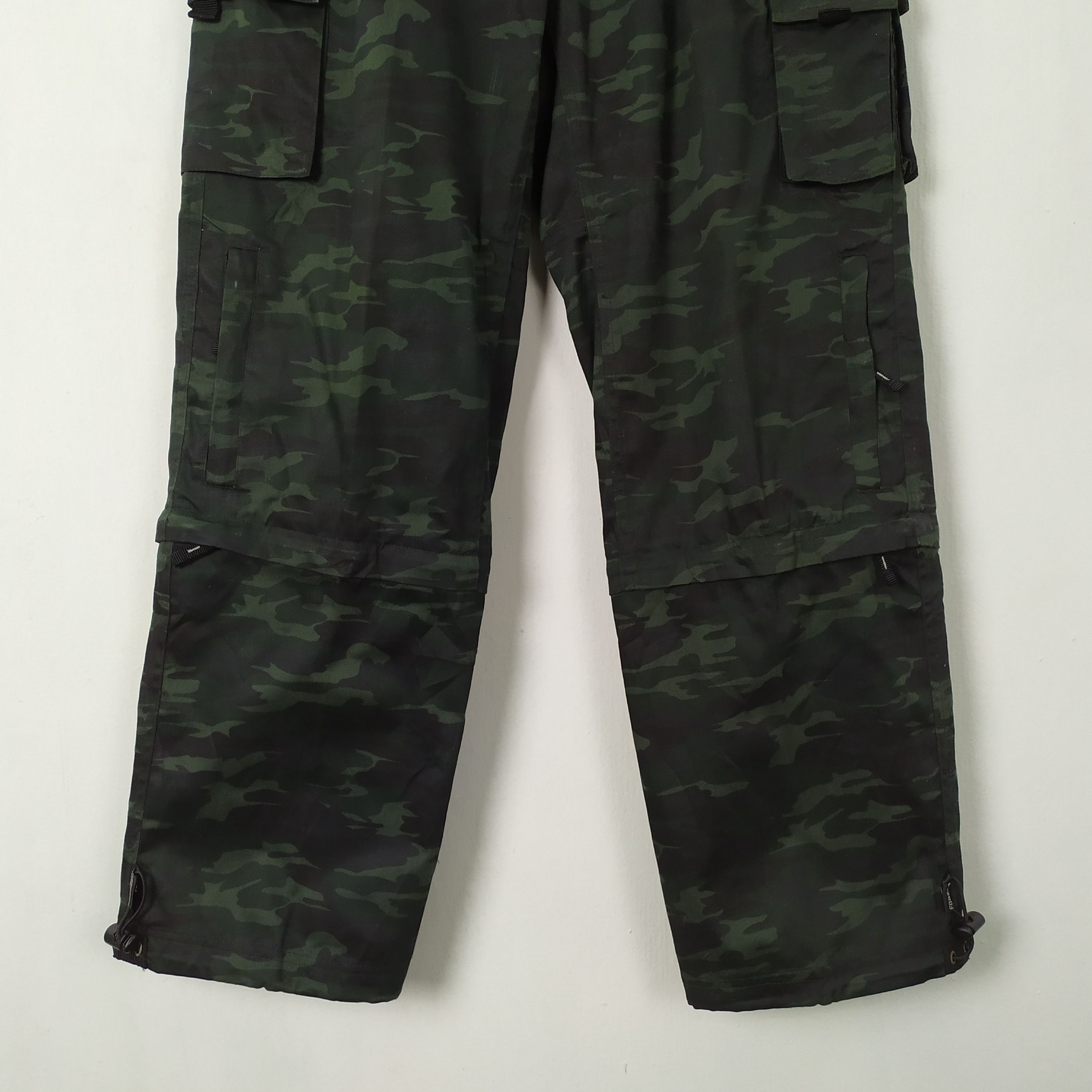 Japanese Brand 9 POCKET FORECAST CAMO CARGO PANTS Size US 30 / EU 46 - 4 Thumbnail