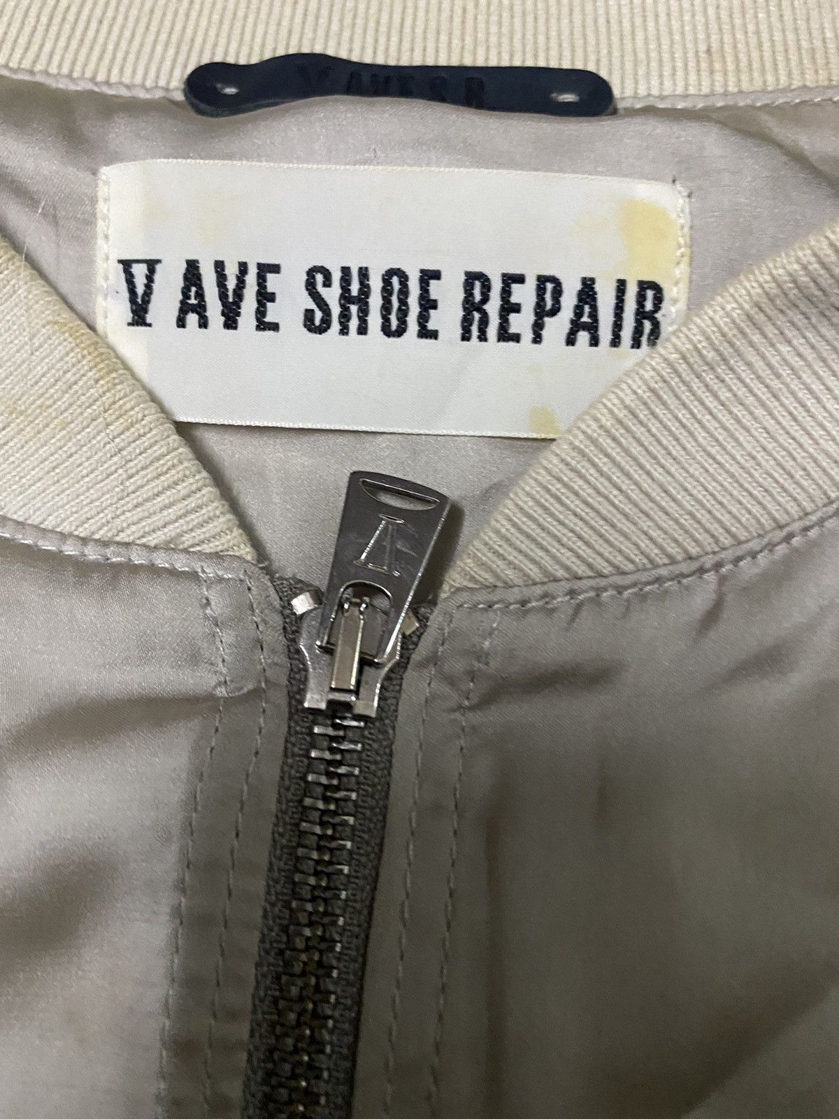 V AVE SHOE REPAIR Avant-Garde V Ave Shoe Repair Cropped Bomber Jacket Size M / US 6-8 / IT 42-44 - 6 Thumbnail