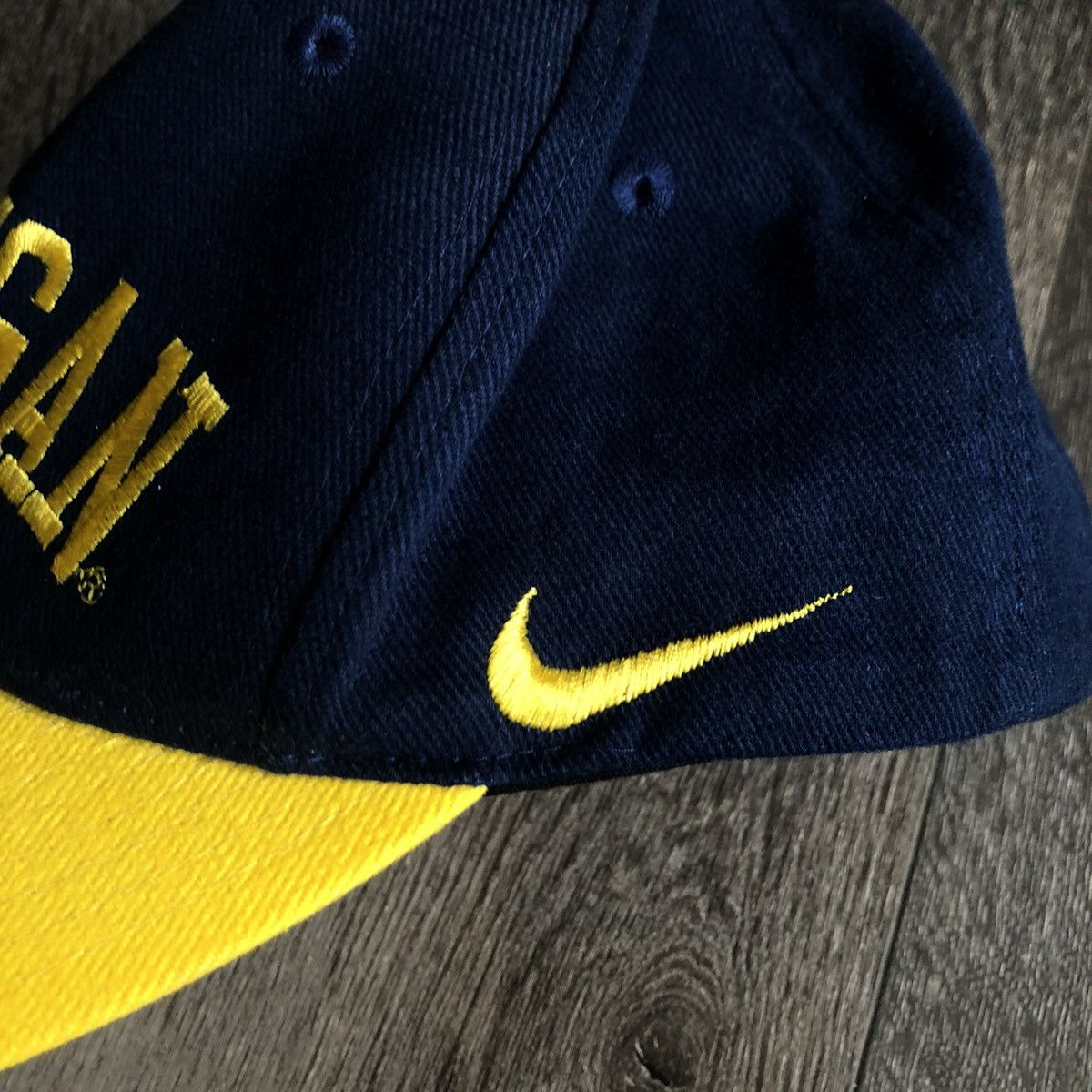 Nike Vintage 2000s Nike University of Michigan Swoosh Team Hat Size ONE SIZE - 4 Thumbnail