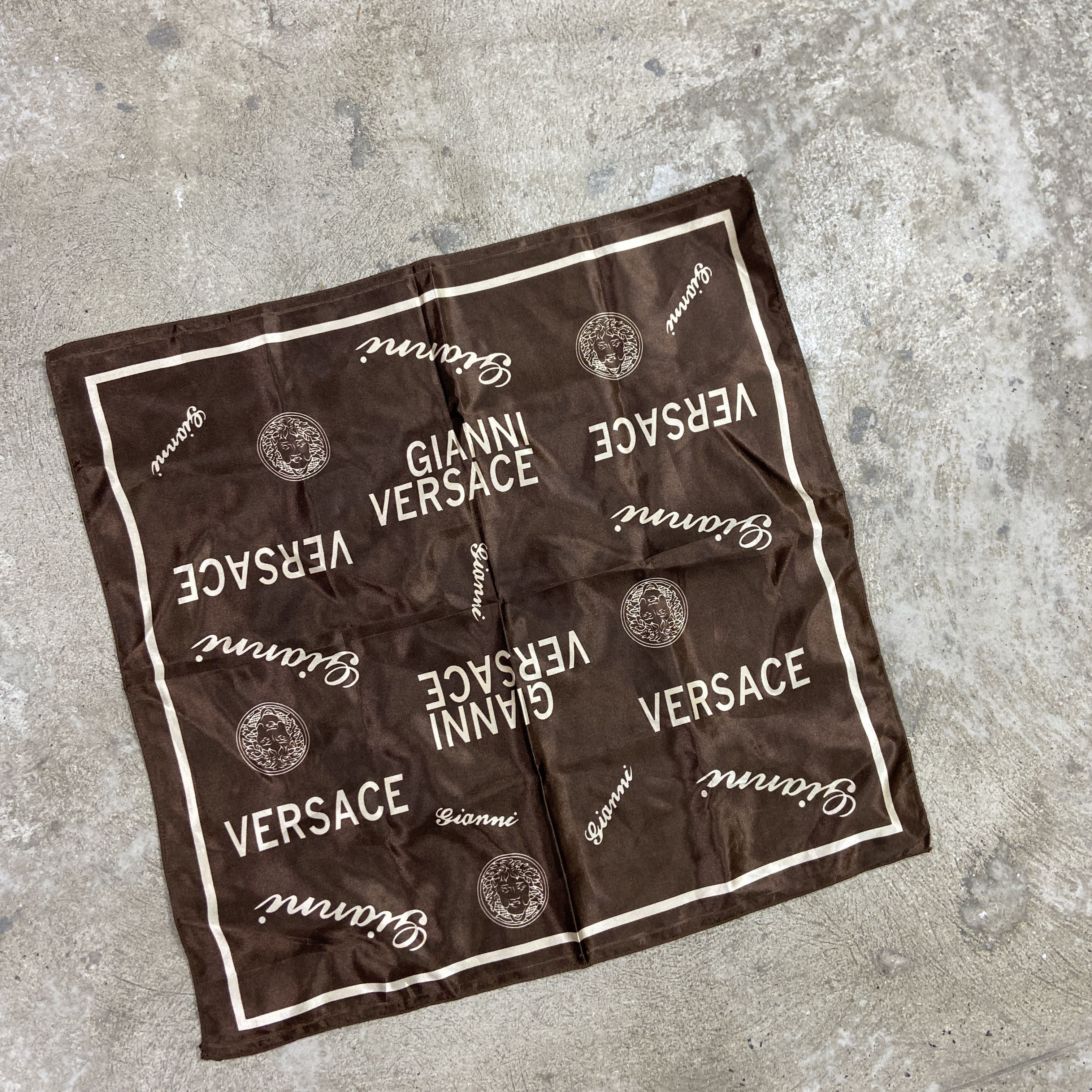 Versace VERSACE BABUSHKA SILK SCARF VERY RARE ARCHIVE 1970s Size ONE SIZE - 2 Thumbnail