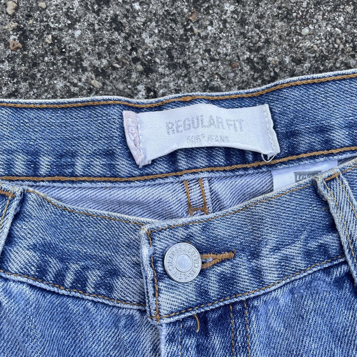 Levi's Vintage Levis 505 Distressed Denim Jeans Size US 34 / EU 50 - 5 Thumbnail