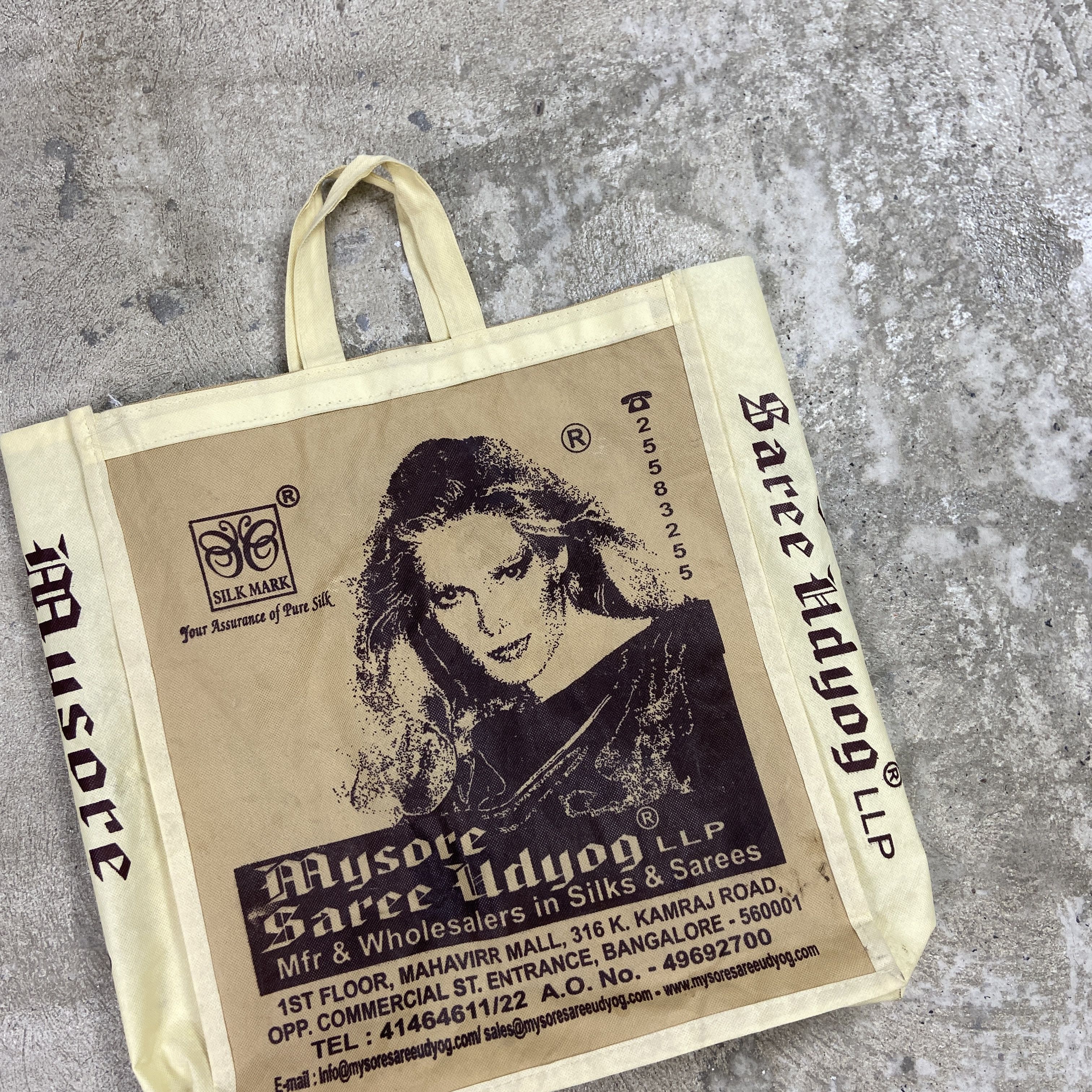 Vintage 2000s OLD GHOTIC MAGAZINE TOTE BAG - № 6006 Size ONE SIZE - 3 Thumbnail