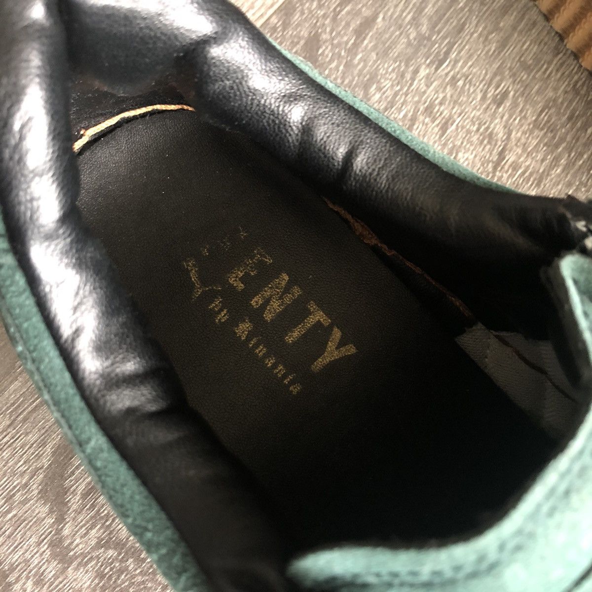Fenty × Puma Vintage Puma X Fenty Rihanna Green Suede Creepers Gum Shoes Size US 8.5 / IT 38.5 - 6 Thumbnail