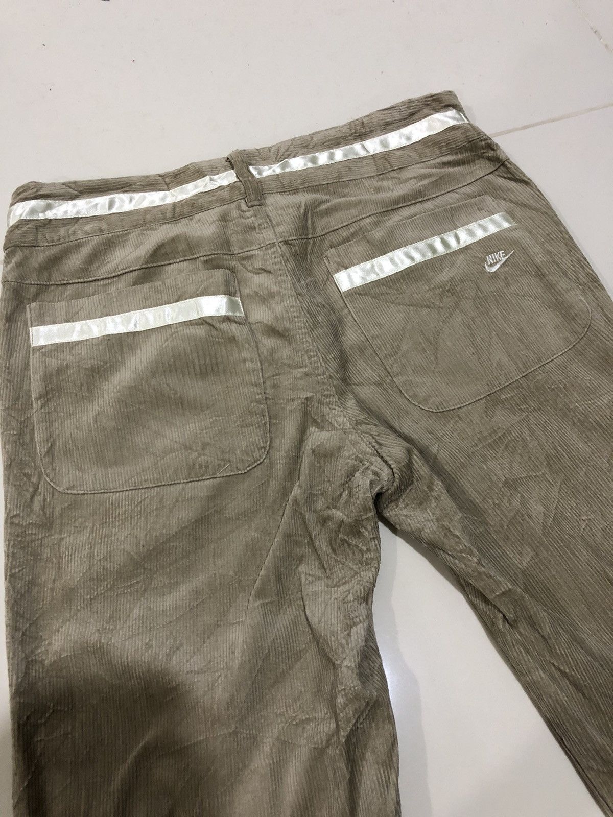 If Six Was Nine FLARE🔥 NIKE SKATEBOARDING CORDUROY BOOTCUT PANT Size 27" / US 4 / IT 40 - 1 Thumbnail