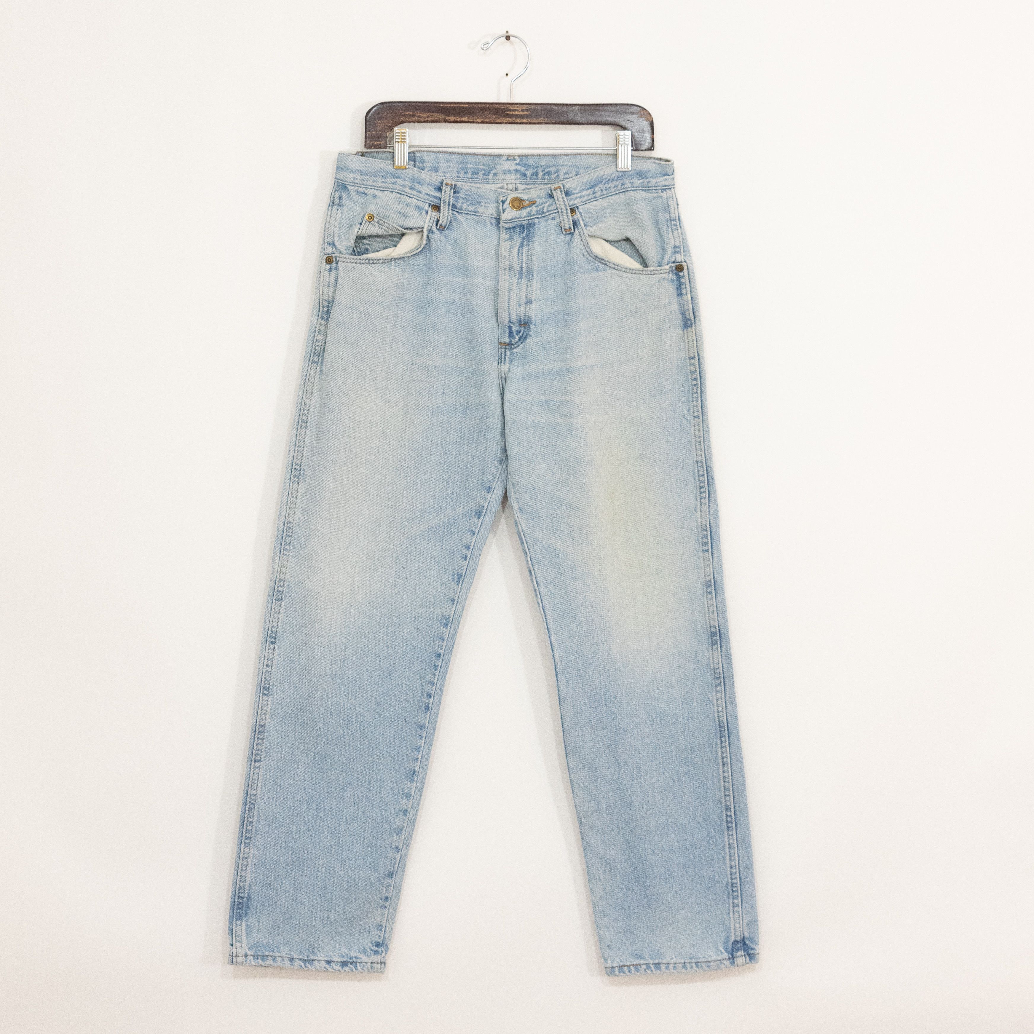 Vintage Vintage Wrangler Relaxed Jeans 32x29 - Distressed Faded | Grailed