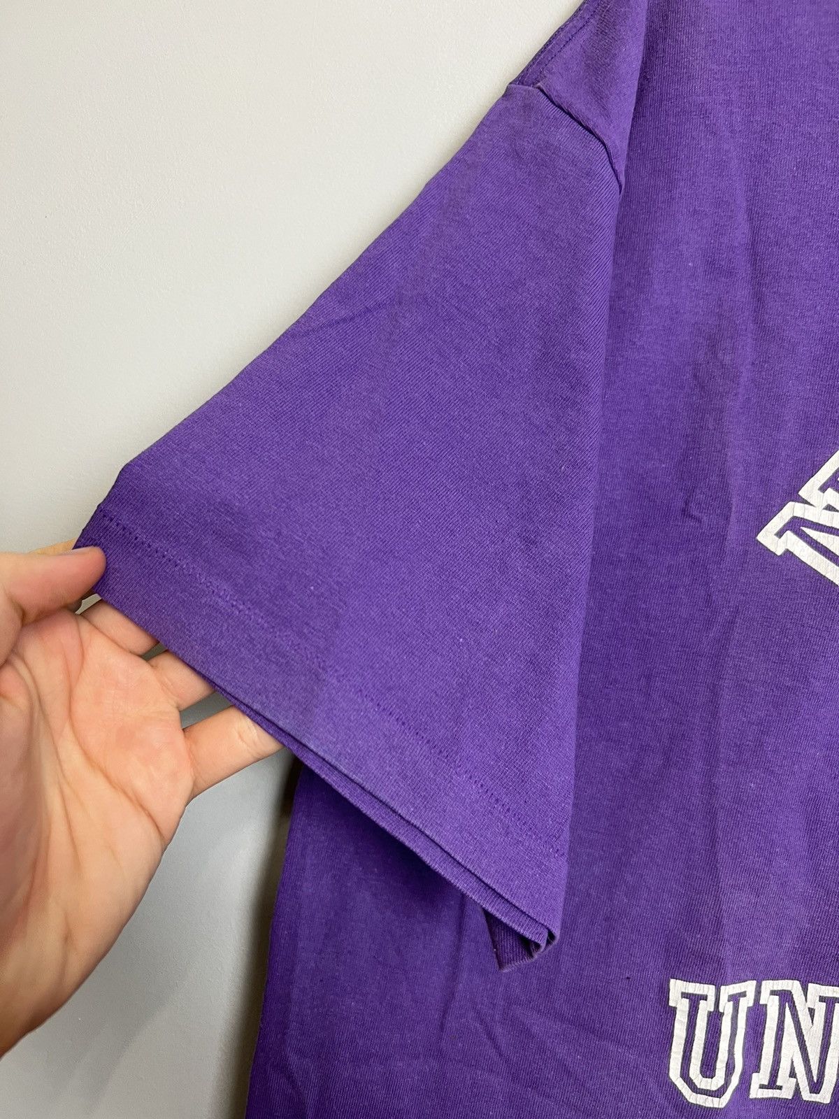 Vintage RARE VINTAGE 90S NEW YORK UNIVERSITY T-SHIRT Single Stitch Size US XL / EU 56 / 4 - 4 Thumbnail