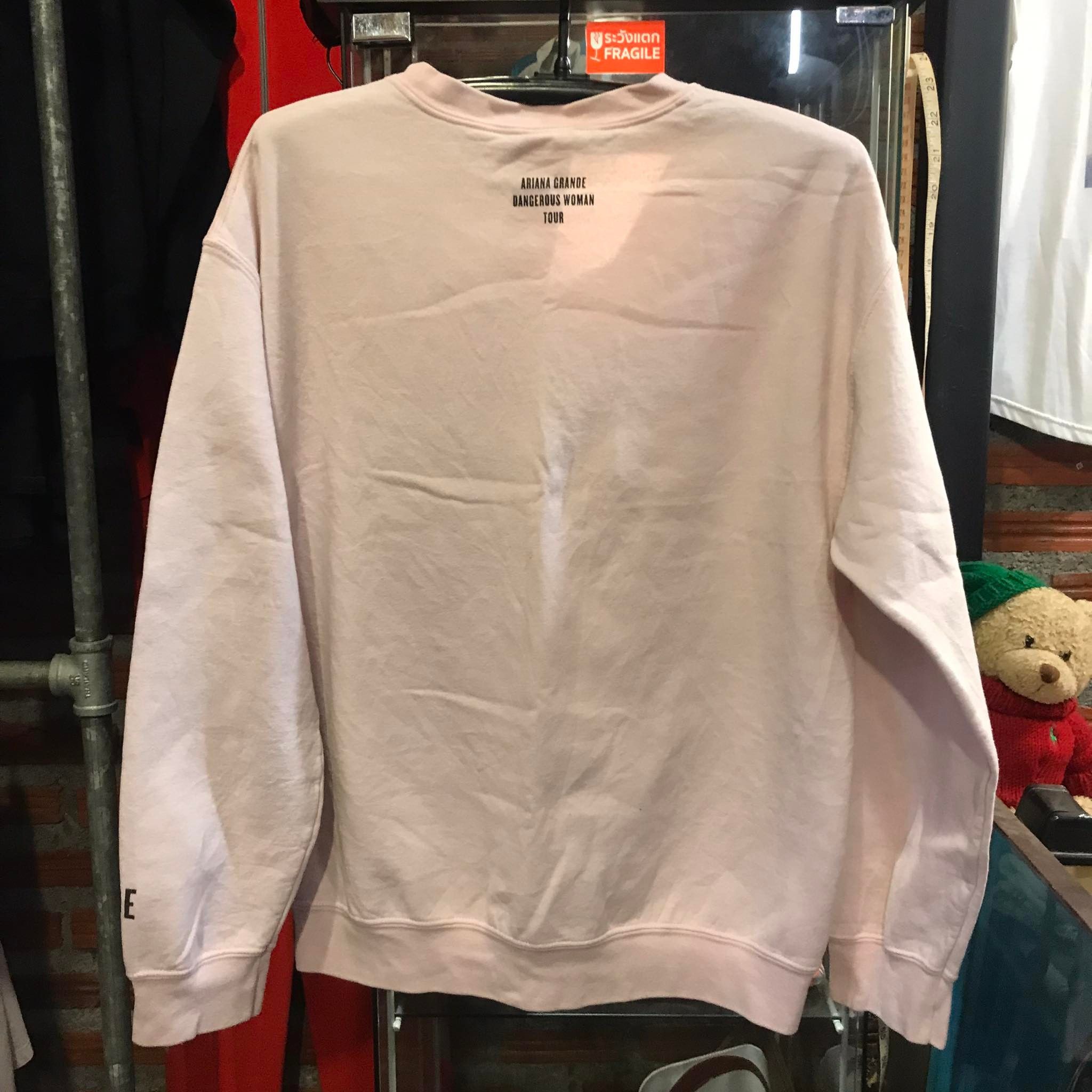 Band Tees Ariana Grande Dangerous Woman Tour Sweatshirt Size US M / EU 48-50 / 2 - 4 Thumbnail