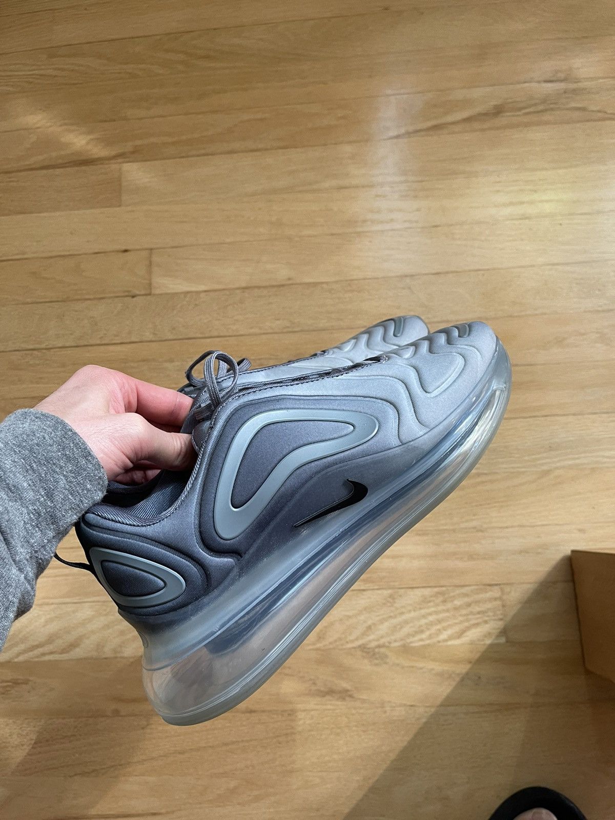 nike 720 carbon grey