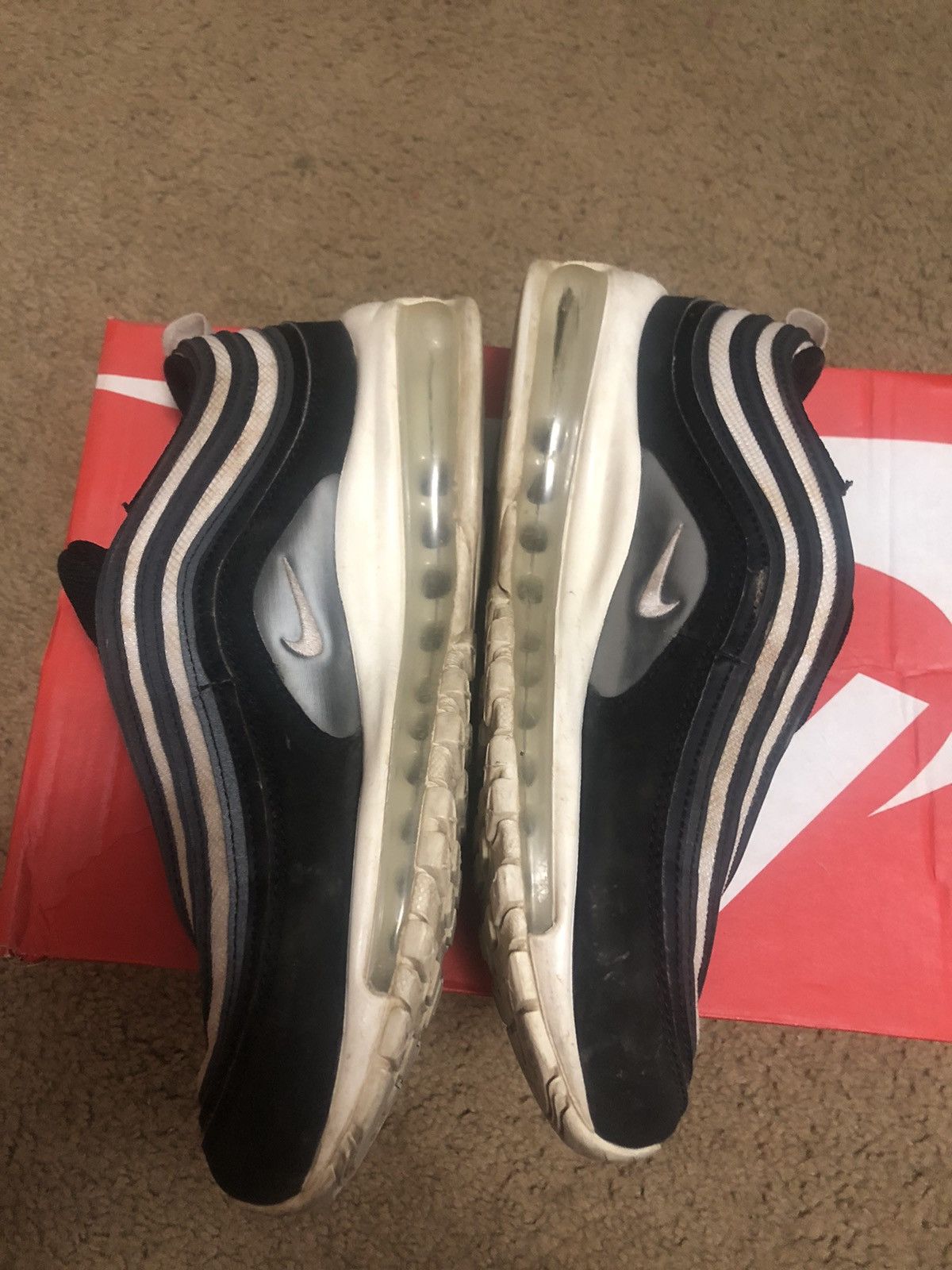 97s nike black and white