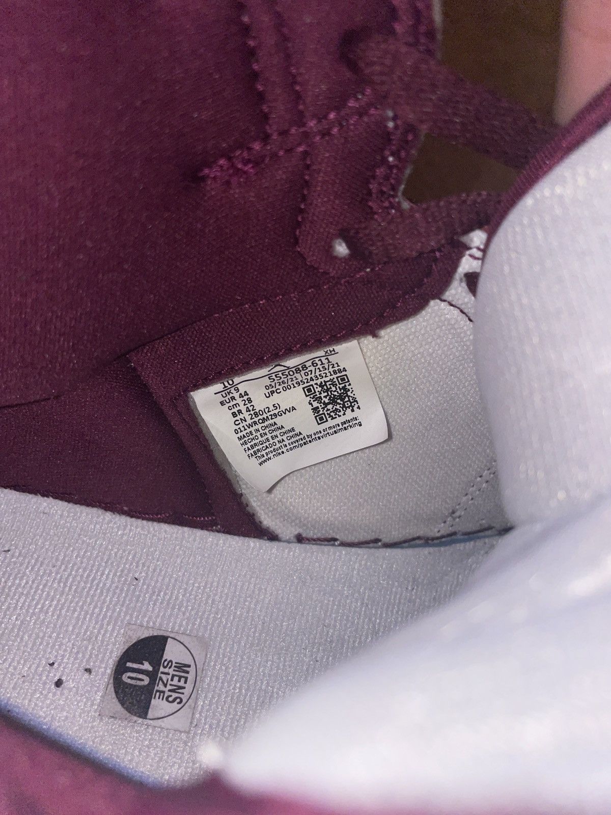 Jordan Brand Air Jordan 1 “Bordeaux” Size US 10 / EU 43 - 10 Thumbnail