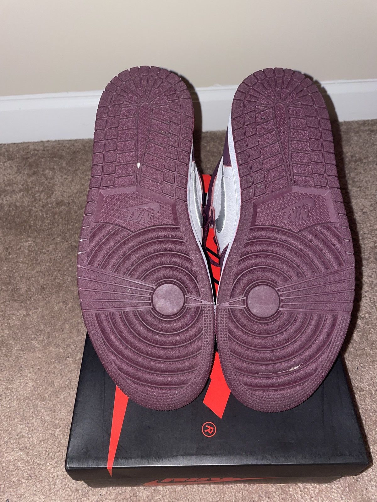 Jordan Brand Air Jordan 1 “Bordeaux” Size US 10 / EU 43 - 11 Thumbnail