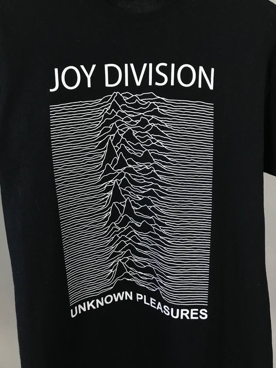 Band Tees Joy Division Unknown Pleasure streetwear art tee Size US M / EU 48-50 / 2 - 3 Thumbnail