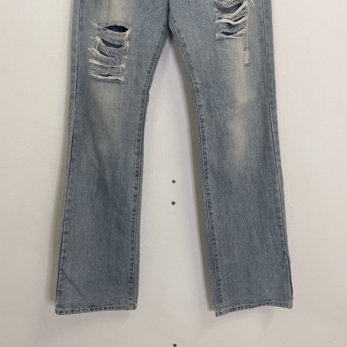 Japanese Brand Vintage Daily Topics Distressed Denim Jeans Size US 31 - 4 Thumbnail