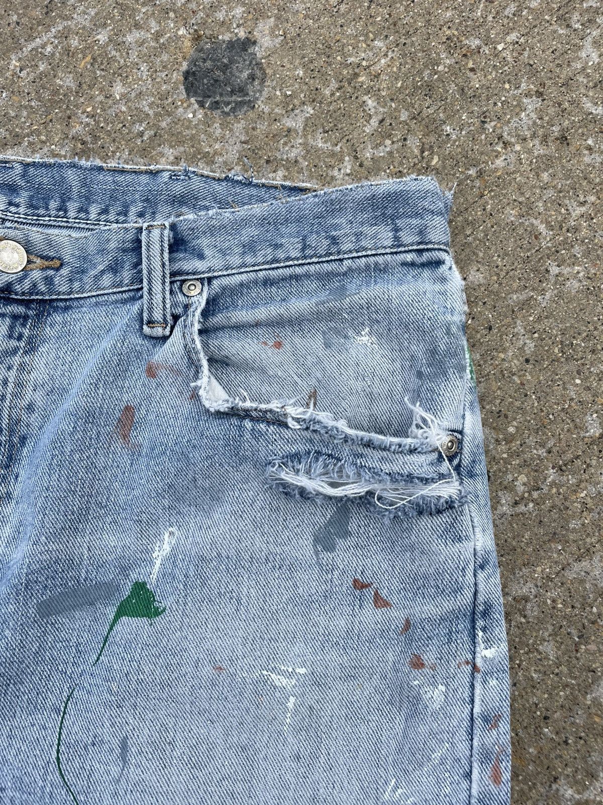 Vintage 1990’s Light Wash Wrangler Distressed Painters Jeans