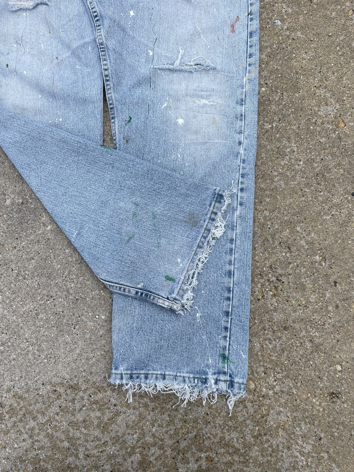 Vintage 1990’s Light Wash Wrangler Distressed Painters Jeans