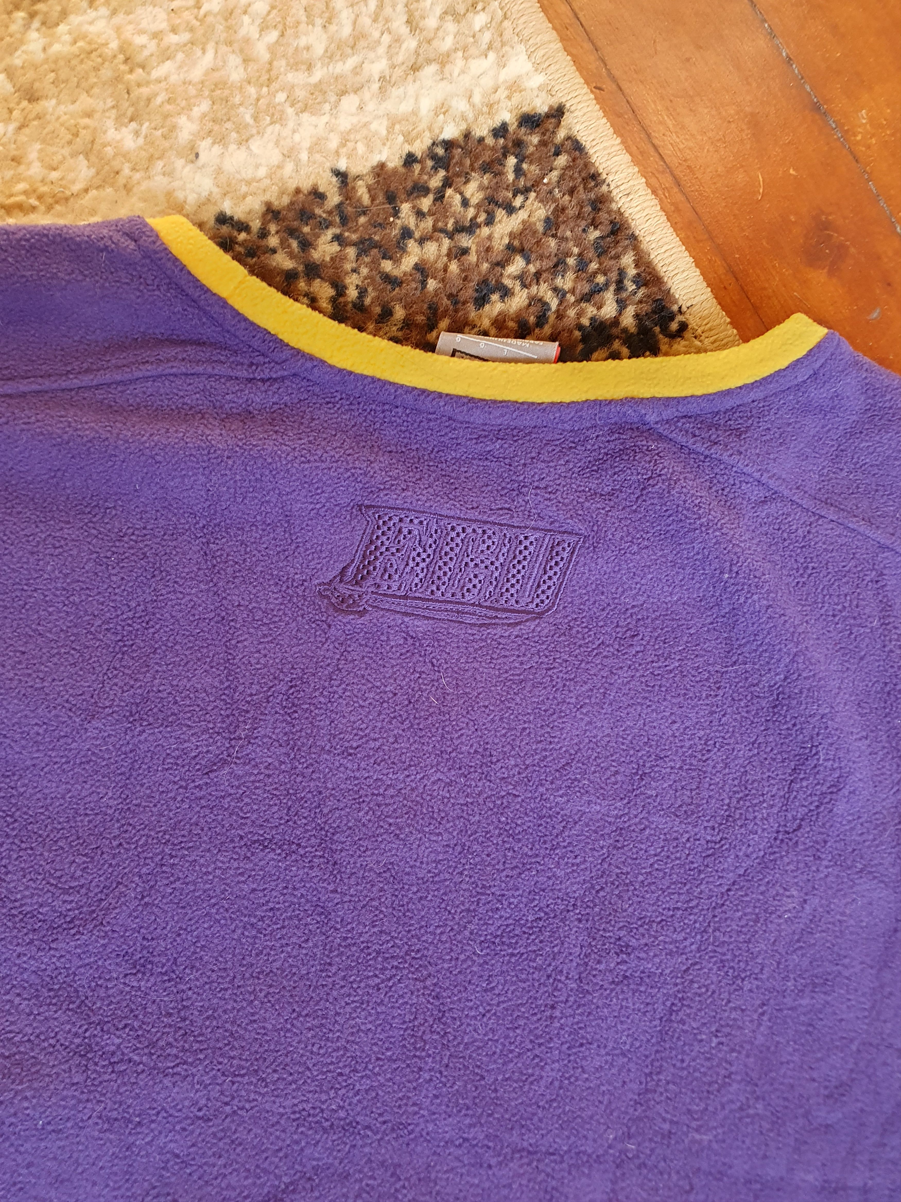 Nike Nike Fit Therma Center Swoosh ECU Pirats fleece,sz L Size US L / EU 52-54 / 3 - 19 Thumbnail