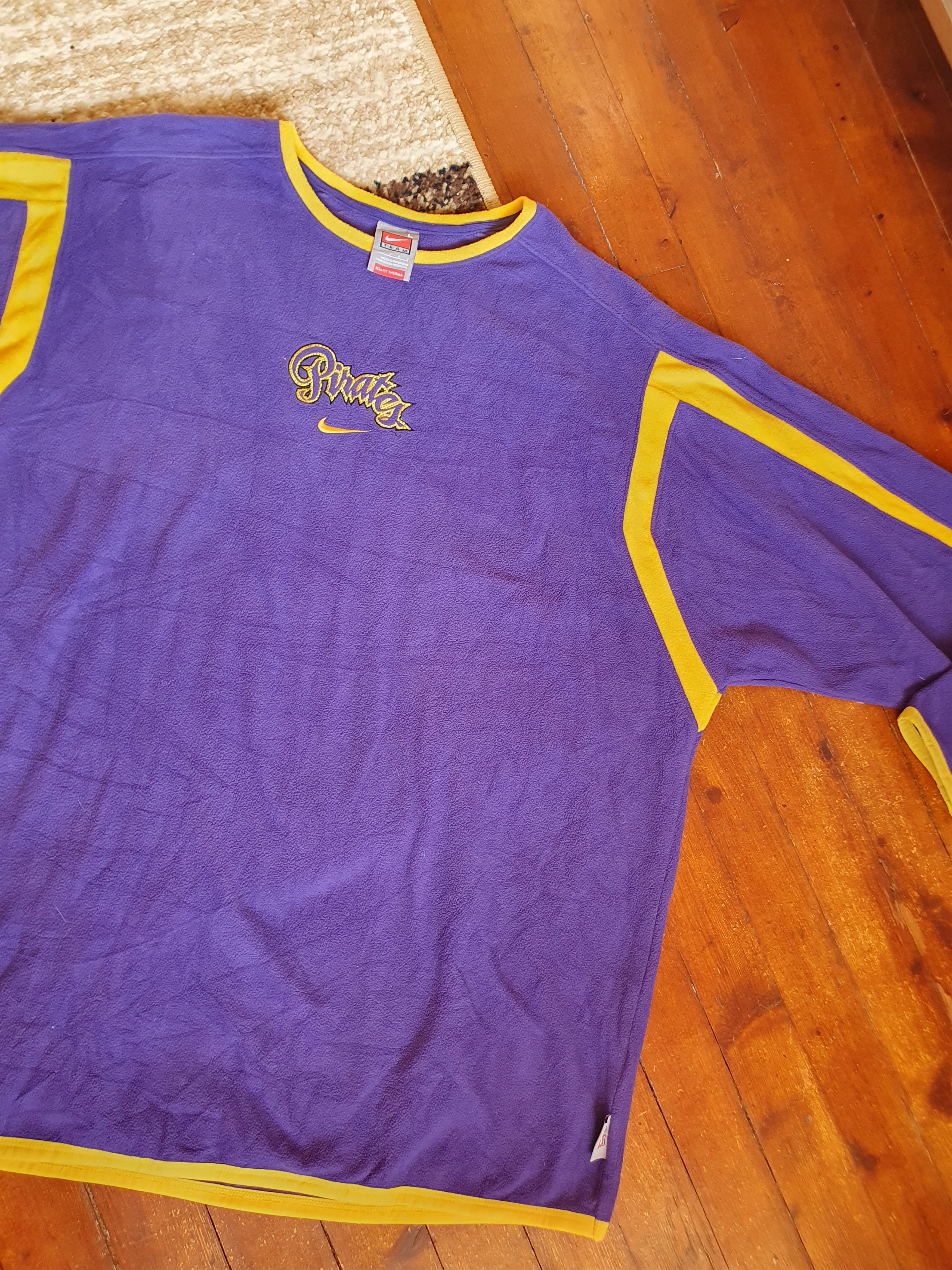 Nike Nike Fit Therma Center Swoosh ECU Pirats fleece,sz L Size US L / EU 52-54 / 3 - 3 Thumbnail