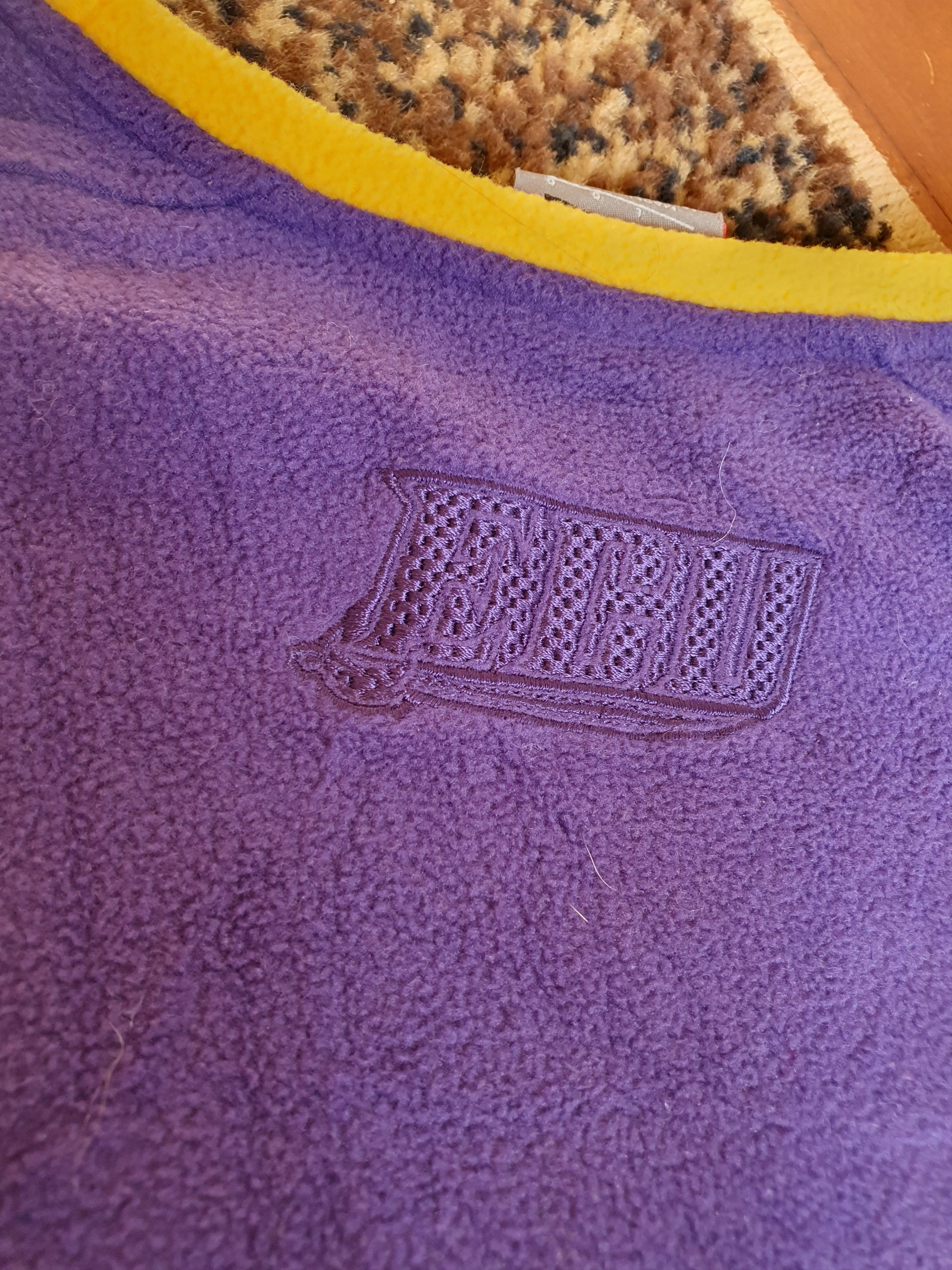 Nike Nike Fit Therma Center Swoosh ECU Pirats fleece,sz L Size US L / EU 52-54 / 3 - 20 Thumbnail