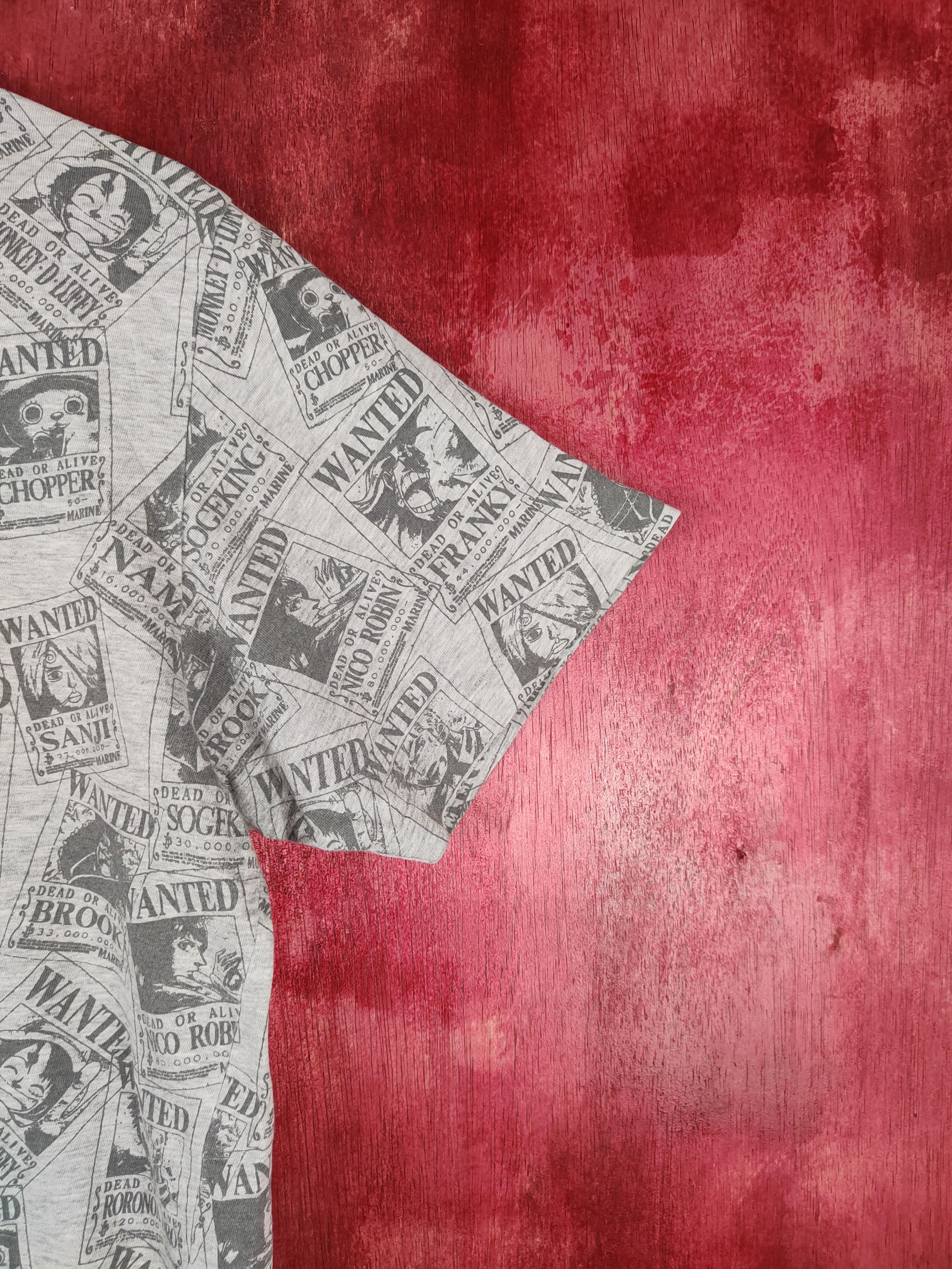 One Piece Uniqlo-One Piece Wanted Gray Short Sleeve T-shirt #S646 Size US M / EU 48-50 / 2 - 8 Thumbnail