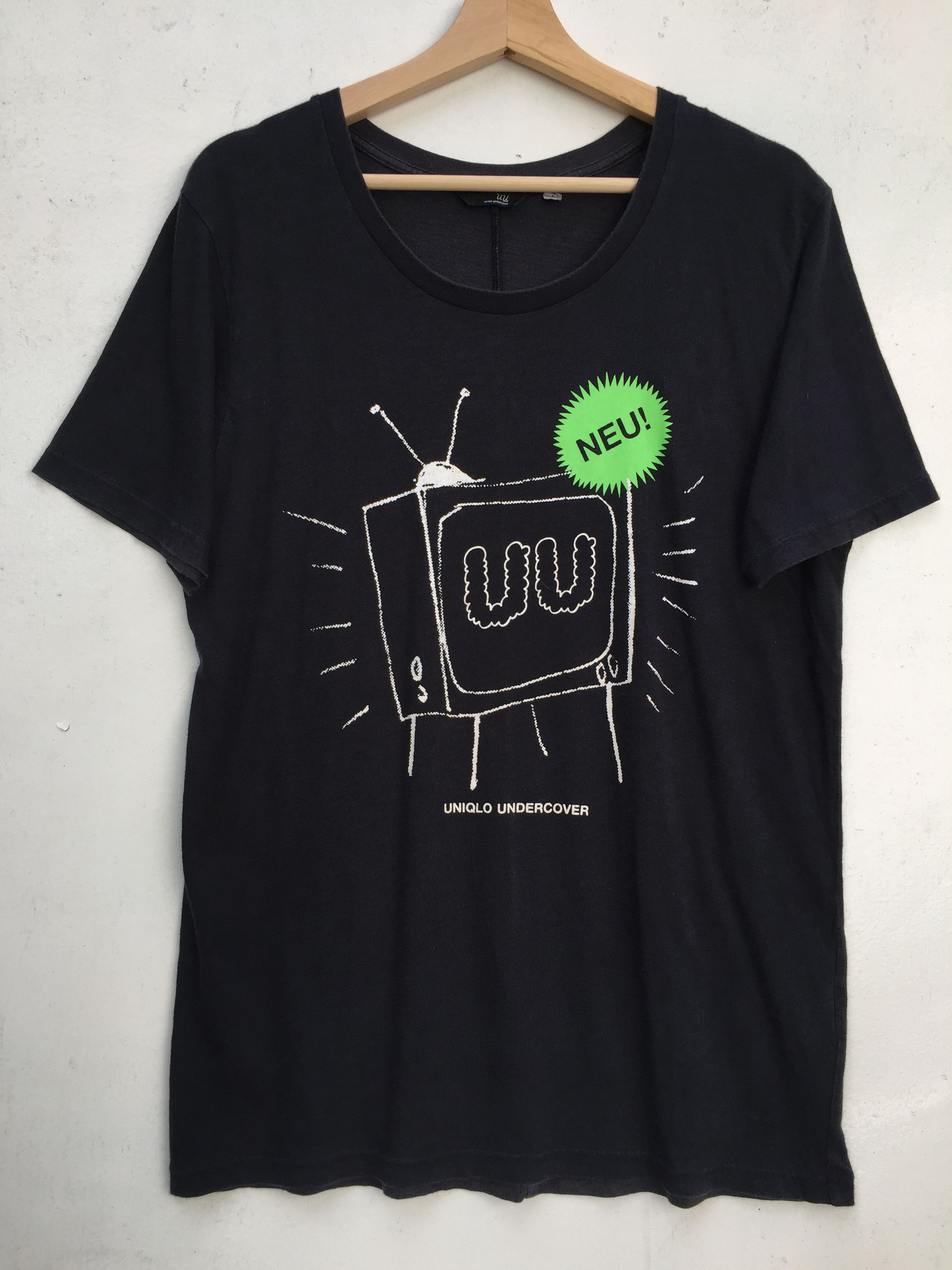Jun Takahashi Undercover Uniqlo Black Short Sleeve Tshirt Size US M / EU 48-50 / 2 - 4 Thumbnail