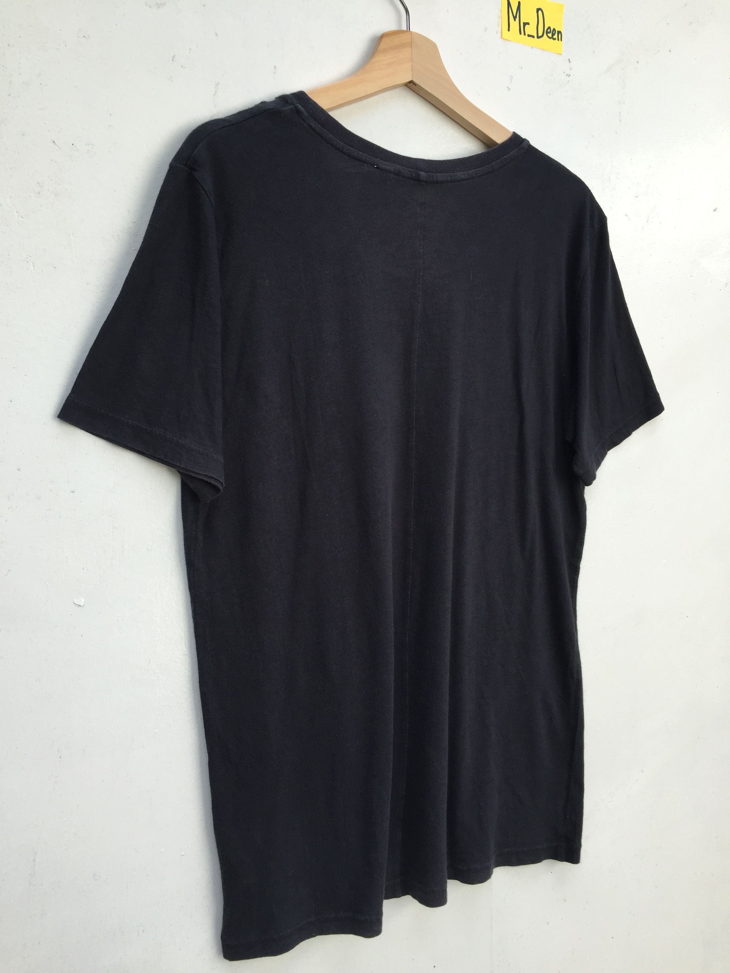 Jun Takahashi Undercover Uniqlo Black Short Sleeve Tshirt Size US M / EU 48-50 / 2 - 8 Thumbnail
