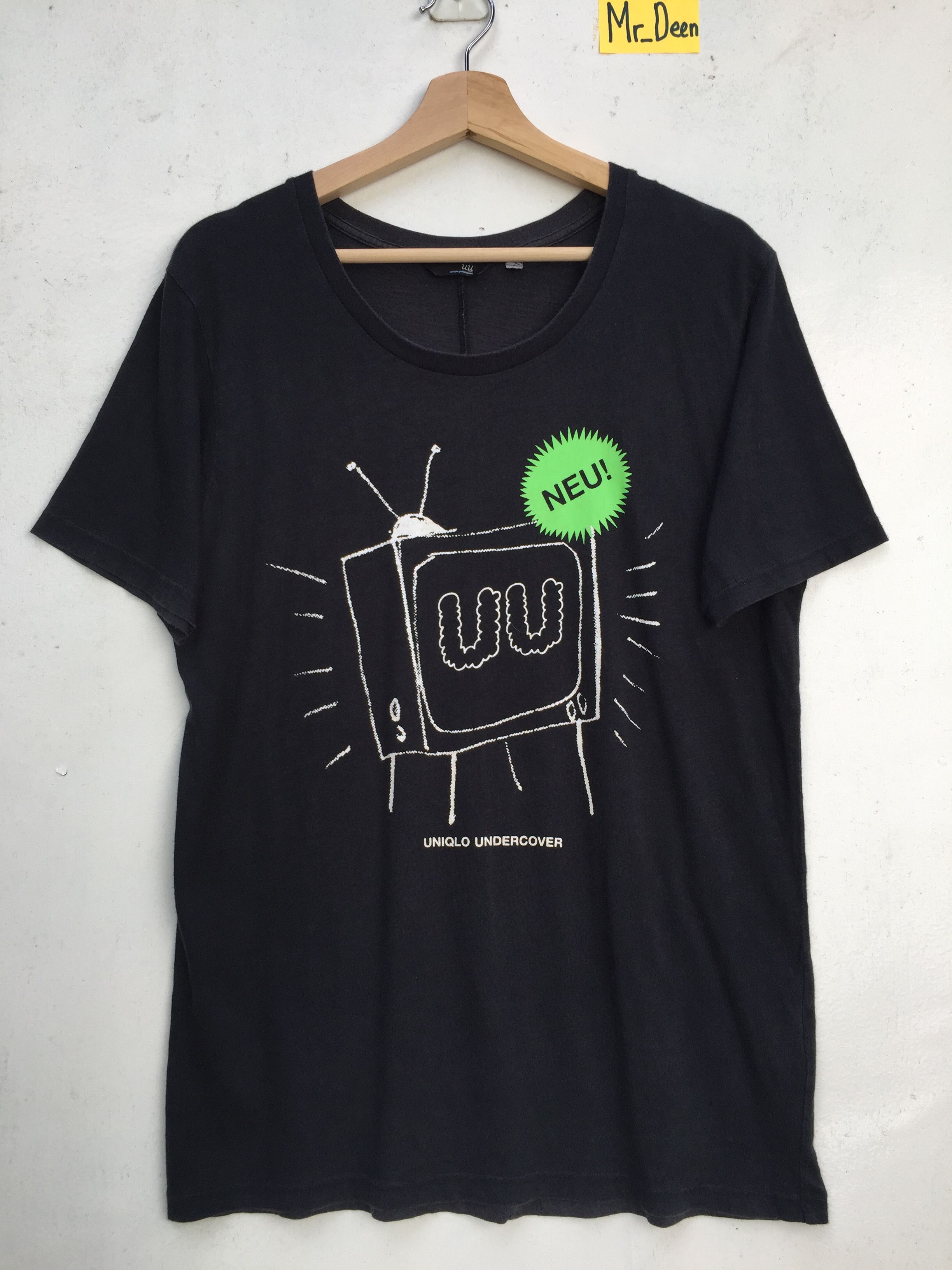 Jun Takahashi Undercover Uniqlo Black Short Sleeve Tshirt Size US M / EU 48-50 / 2 - 1 Thumbnail