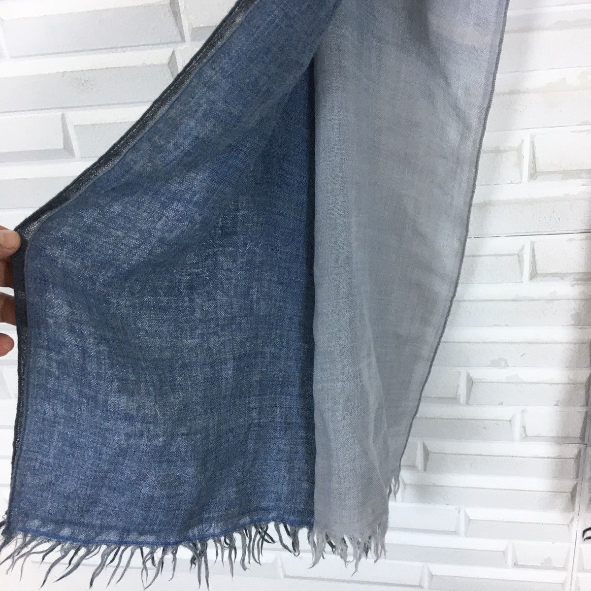 Designer COMORATTI ITALIAN WOOL ACRYLIC SCARF/NECKERCHIEF Size ONE SIZE - 2 Thumbnail