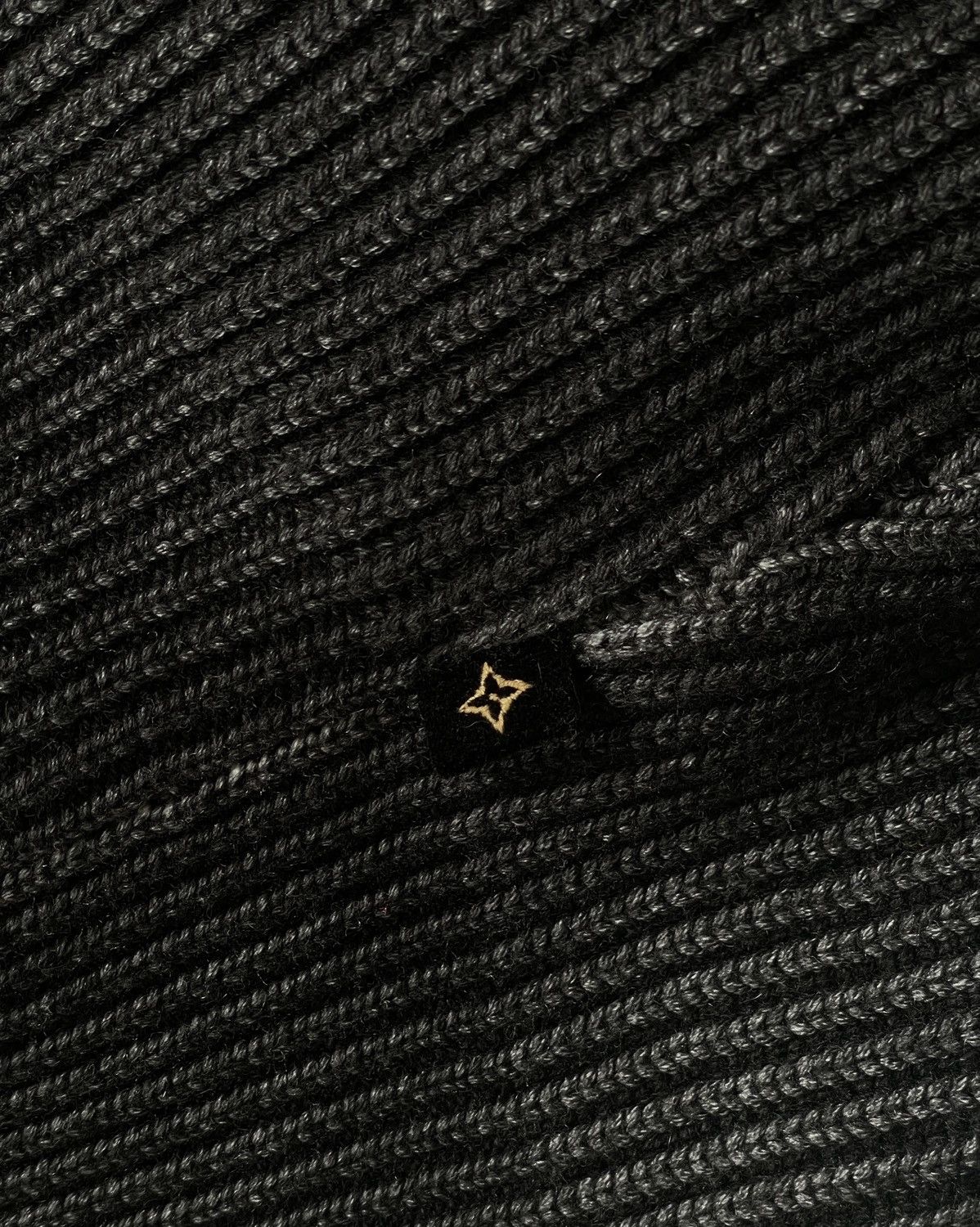 Louis Vuitton Louis Vuitton Garment Dyed Knit Sweater Size US XS / EU 42 / 0 - 3 Thumbnail