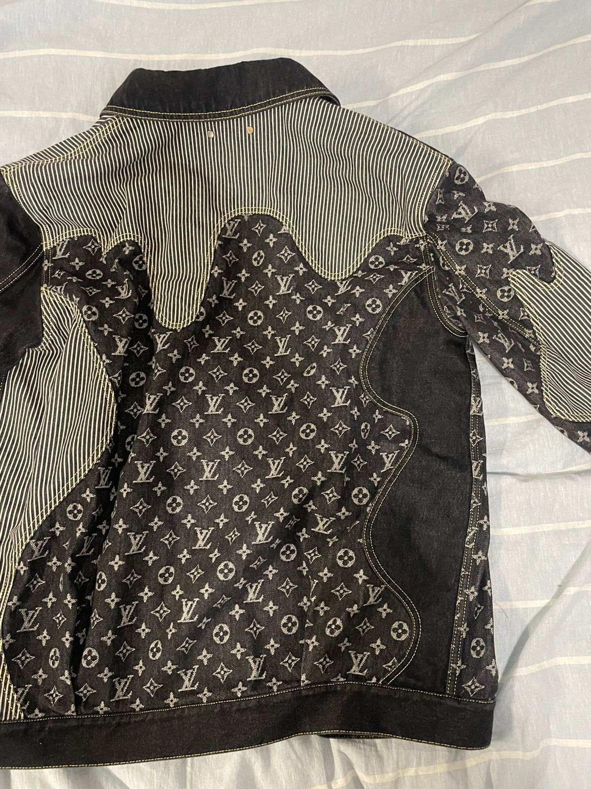 Louis Vuitton Custom 1 of 1 LV Mens Jacket Size US M / EU 48-50 / 2 - 7 Thumbnail