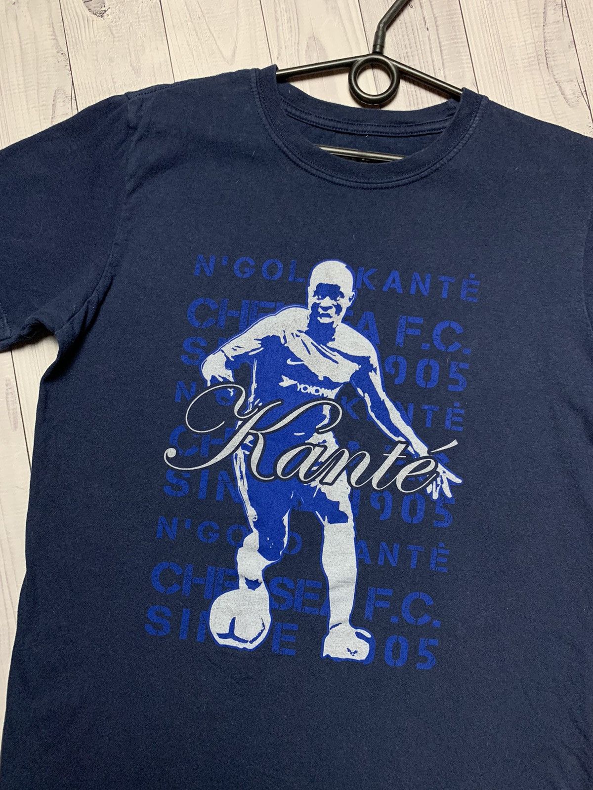 Soccer Jersey Chelsea soccer tee Kante size M Size US M / EU 48-50 / 2 - 2 Preview
