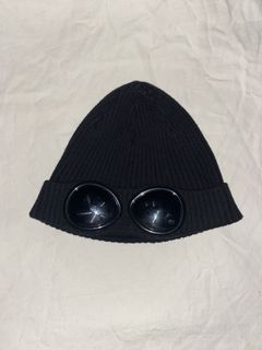 Louis Vuitton Hat and scarf combo super rare to - Depop