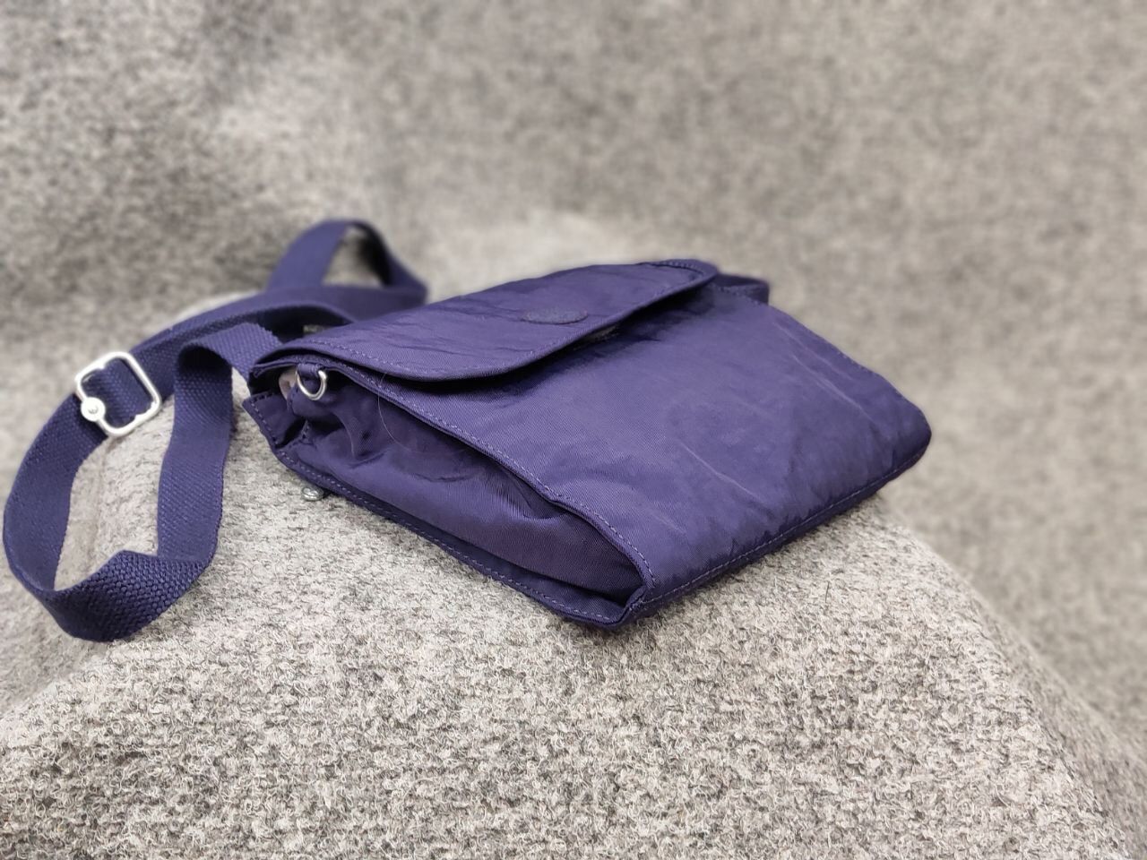 Japanese Brand Kipling messenger bag small purple nylon trend Japan strap Size ONE SIZE - 6 Thumbnail