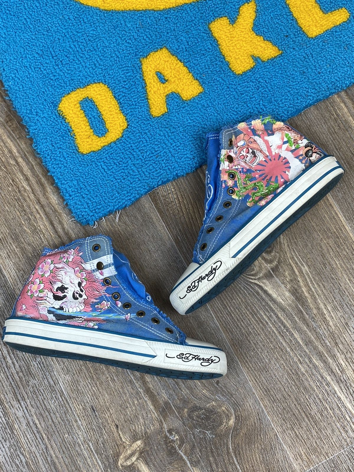 Christian Audigier Ed Hardy sculls distressed hi top blue shoes sneakers Size US 7 / EU 40 - 2 Thumbnail