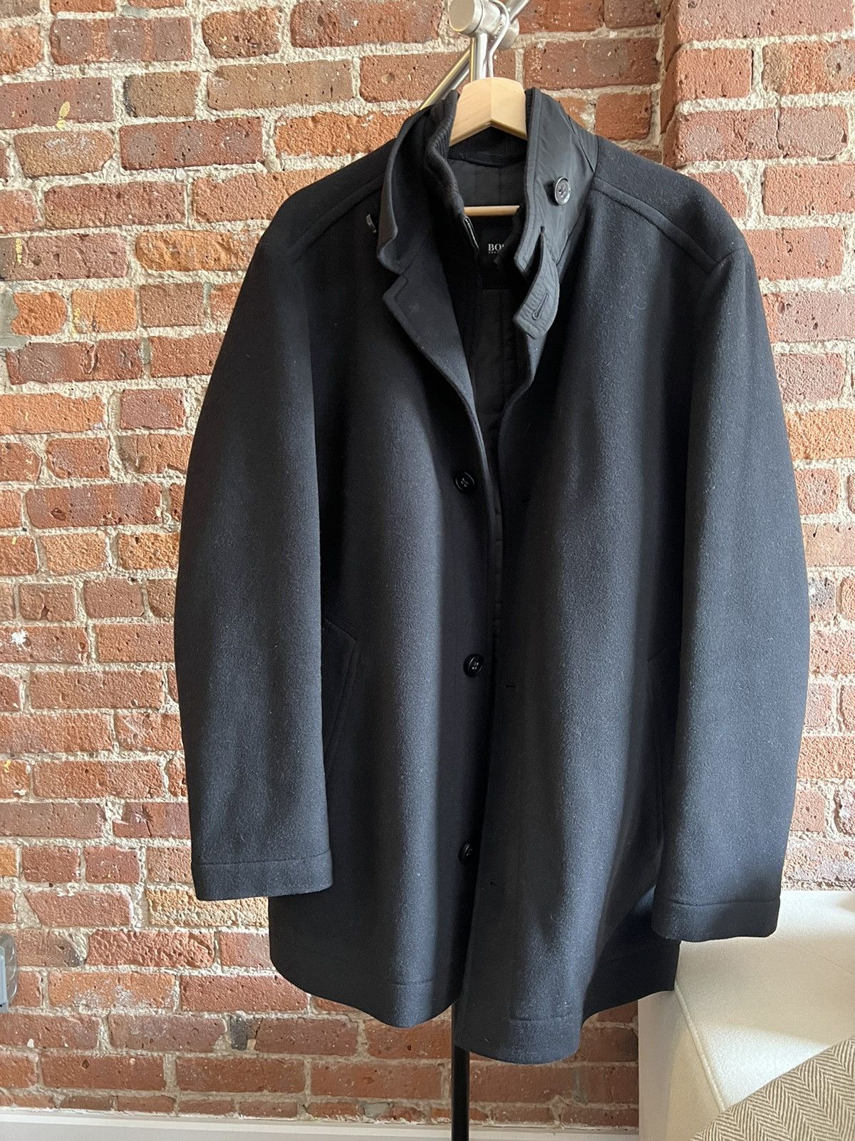 Hugo Boss Wool-Cashmere lined coat size 44R Size US XL / EU 56 / 4 - 1 Thumbnail