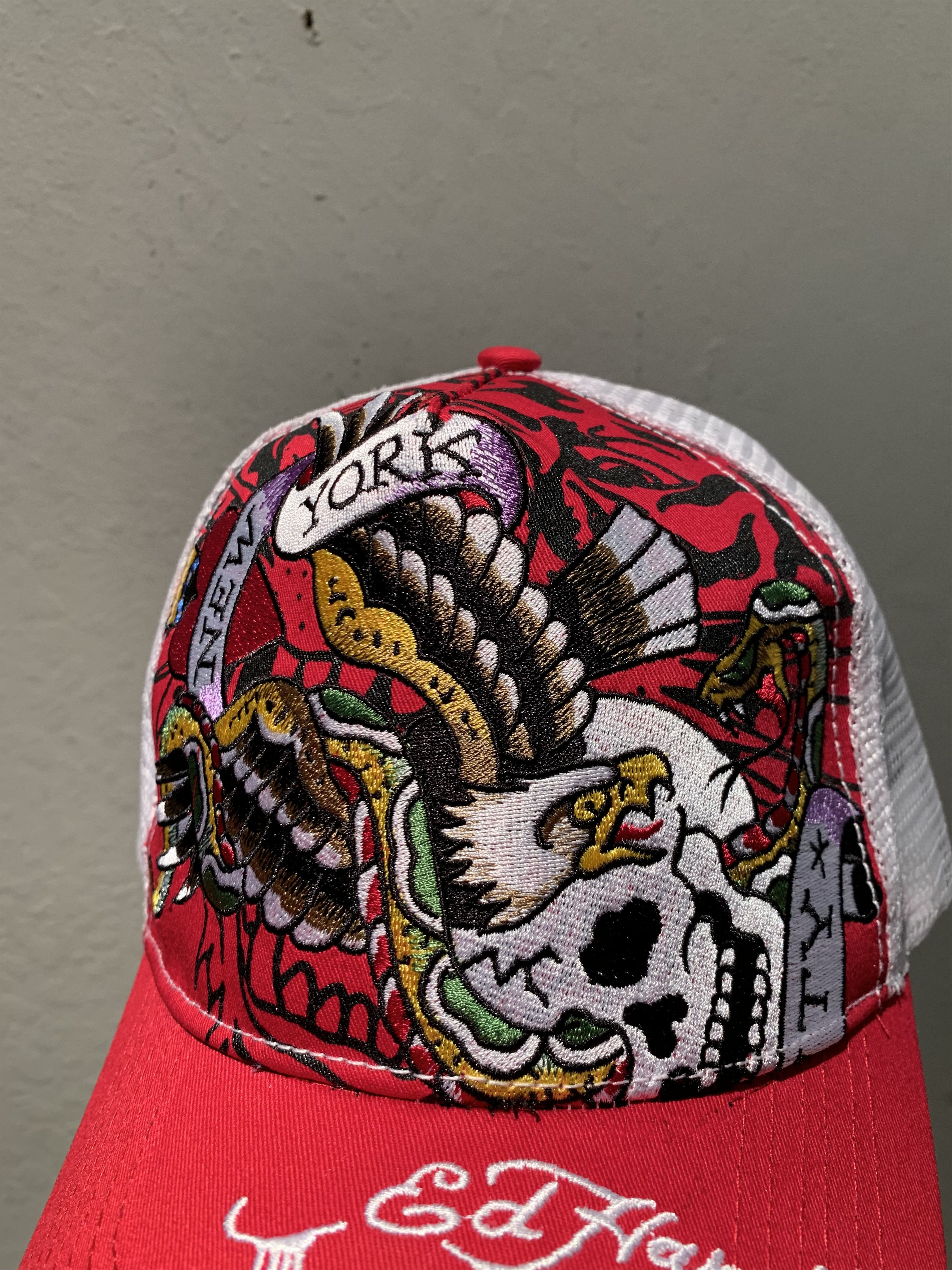 Ed Hardy *RARE* New Ed Hardy New York Embroidered Trucker Hat Size ONE SIZE - 7 Thumbnail