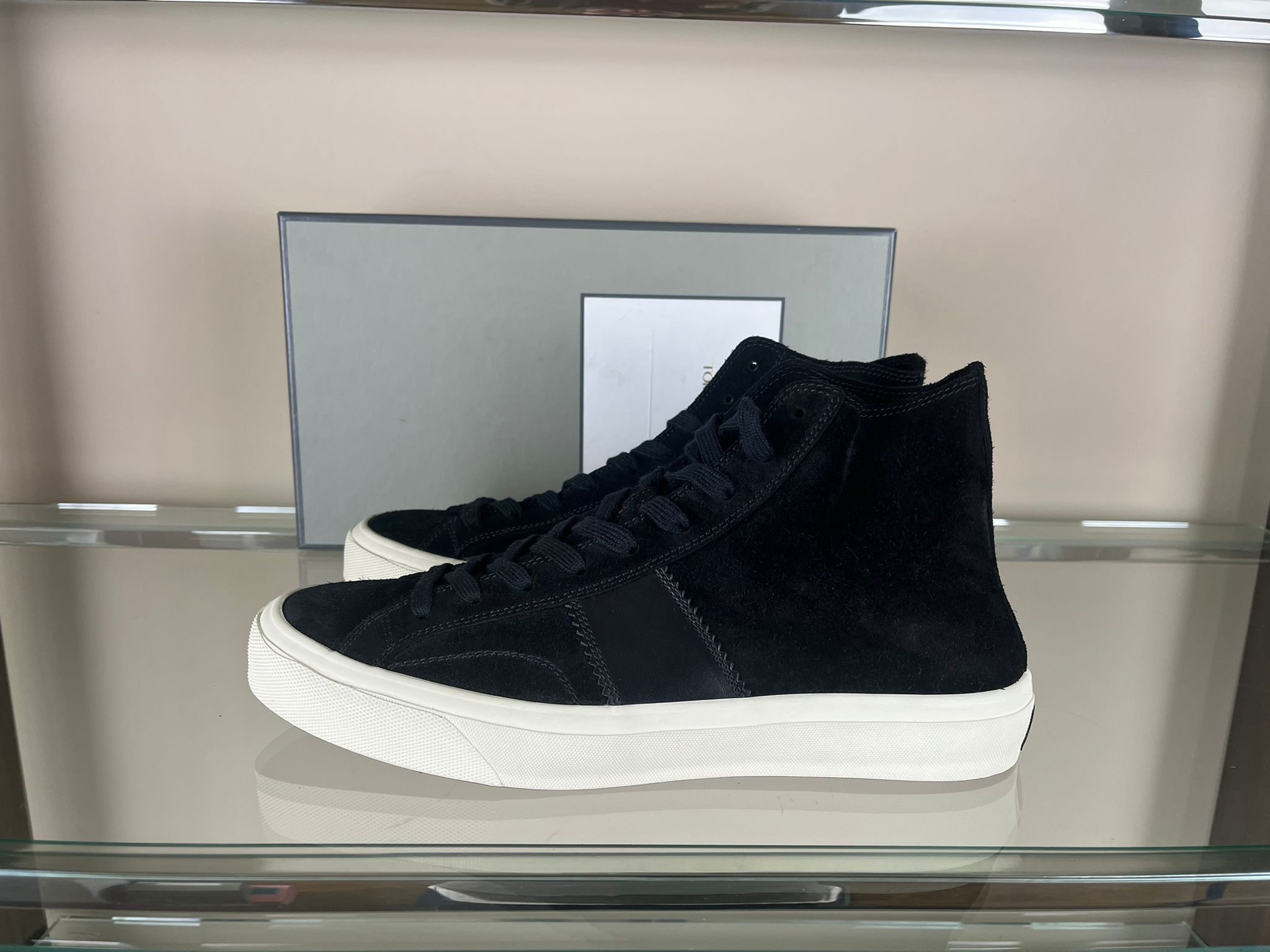 Tom Ford Sneakers High Top Suede in Black Size US 12 / EU 45 - 3 Thumbnail